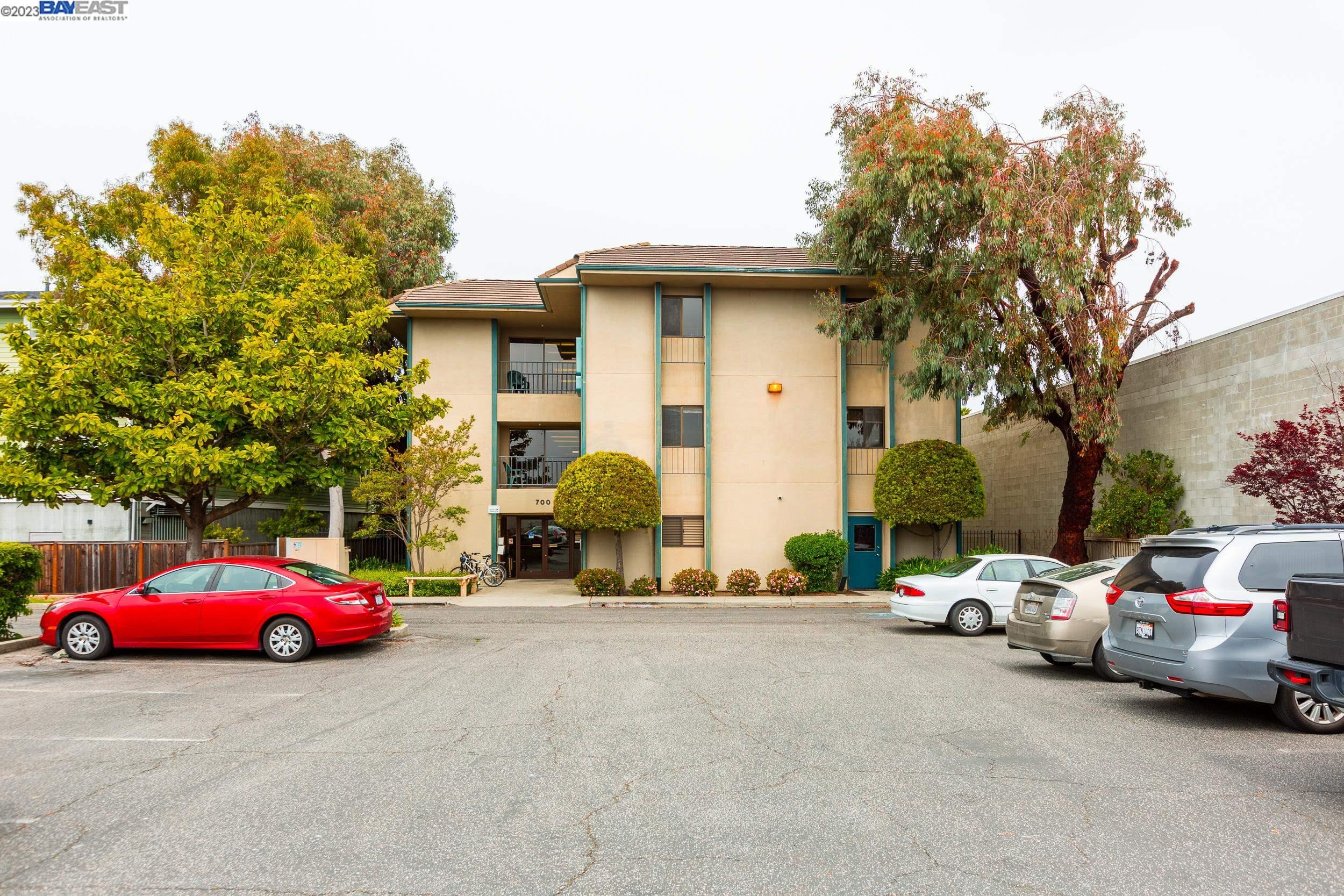 Detail Gallery Image 1 of 60 For 1610 Soquel Ave, Santa Cruz,  CA 95062 - – Beds | – Baths
