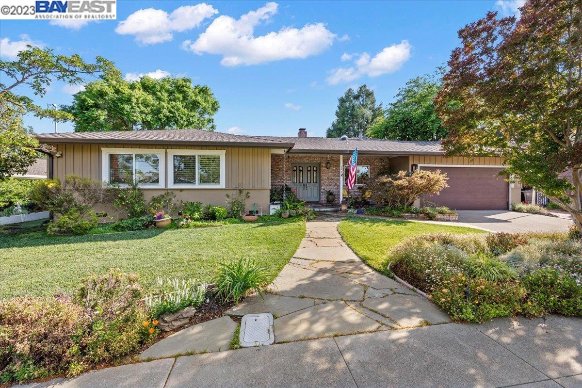 Detail Gallery Image 1 of 1 For 717 E Angela St, Pleasanton,  CA 94566 - 3 Beds | 2 Baths