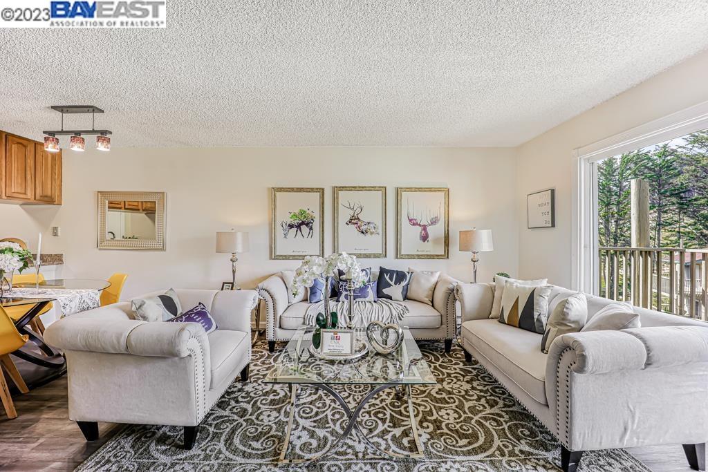Detail Gallery Image 1 of 1 For 377 Mandarin Dr #314,  Daly City,  CA 94015 - 3 Beds | 2 Baths