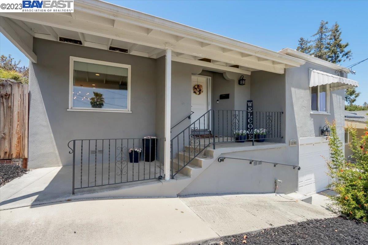 Detail Gallery Image 1 of 1 For 1230 Apple Ave, Hayward,  CA 94541 - 2 Beds | 1 Baths
