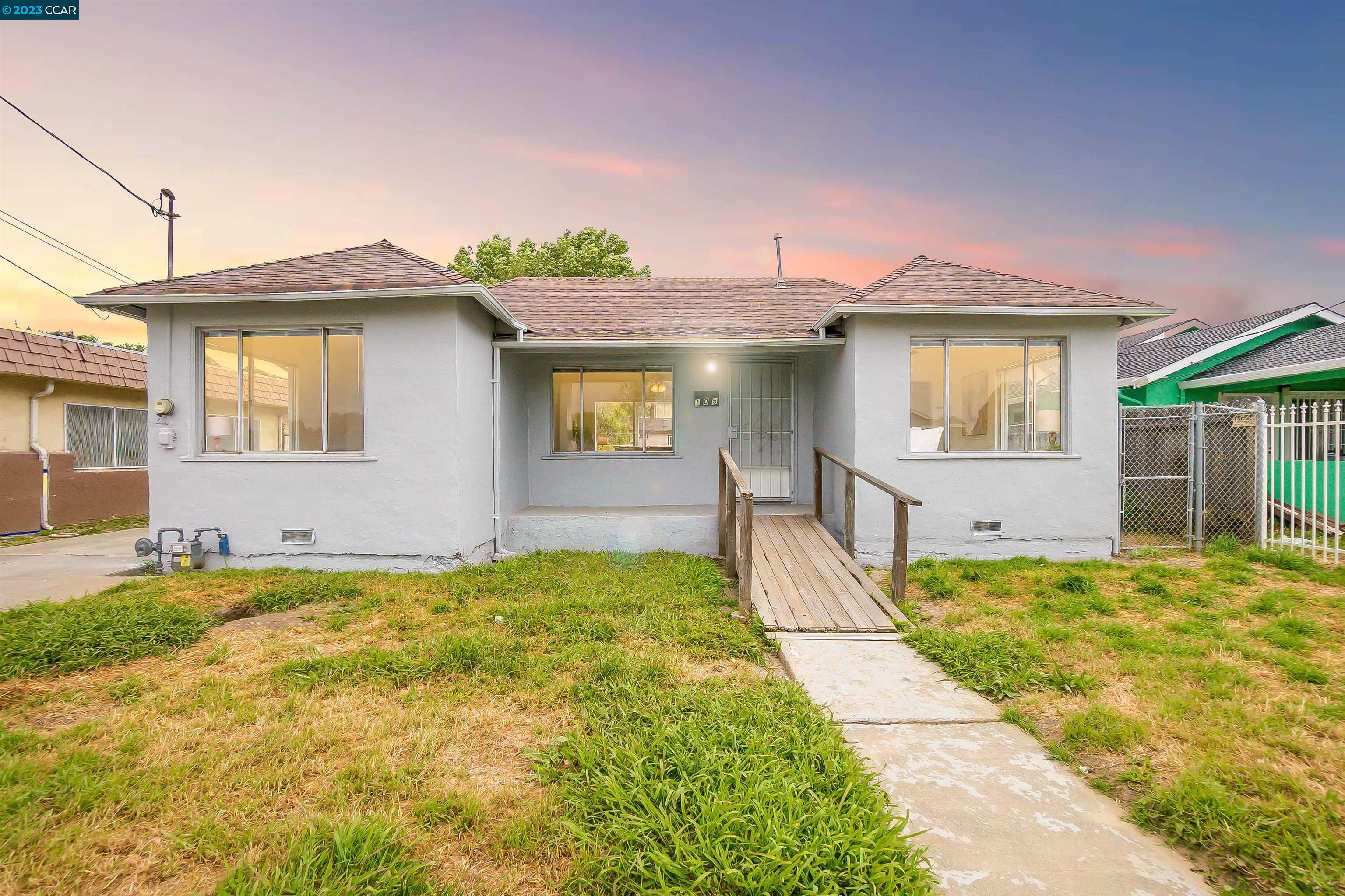 Detail Gallery Image 1 of 1 For 105 Market Ave, Richmond,  CA 94801 - 3 Beds | 1 Baths