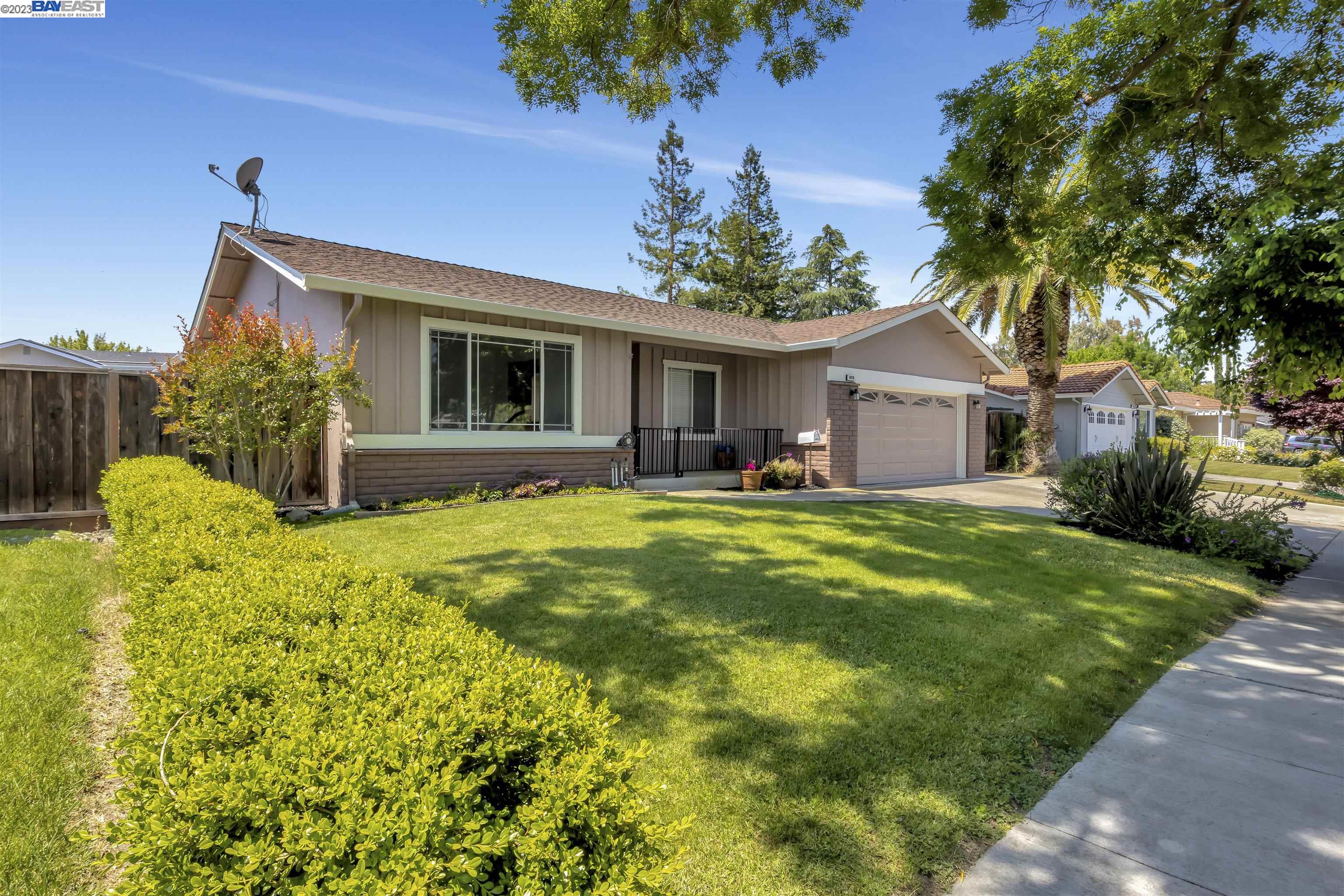 Detail Gallery Image 1 of 1 For 4678 Mohr Ave, Pleasanton,  CA 94566 - 4 Beds | 2 Baths