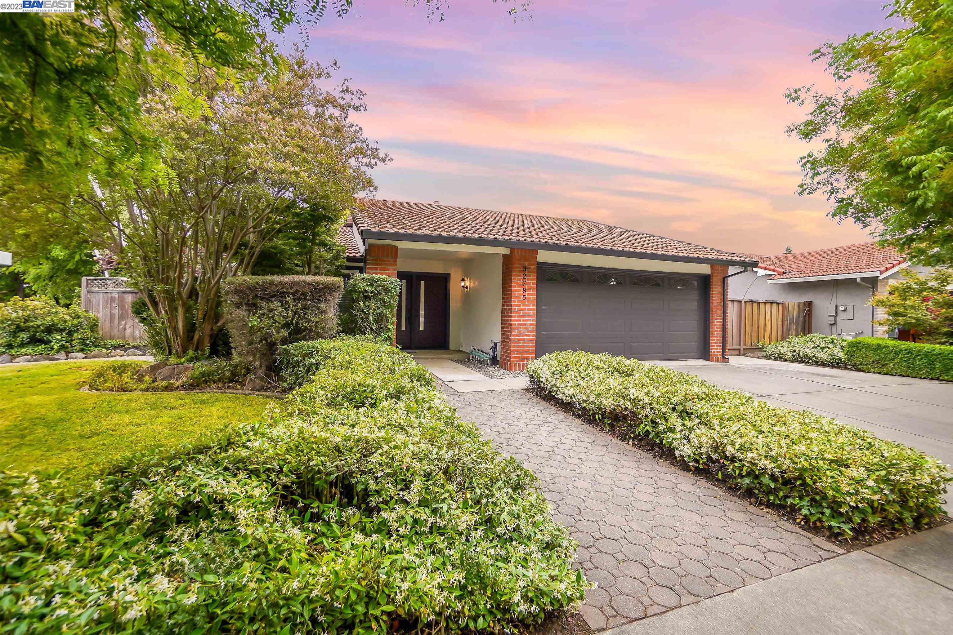 Detail Gallery Image 1 of 1 For 32785 Bass Lake St, Fremont,  CA 94555 - 2 Beds | 2 Baths