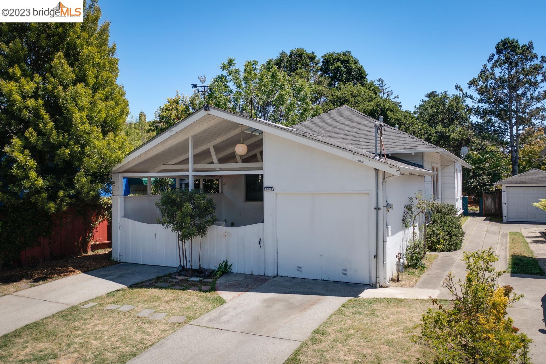 Detail Gallery Image 1 of 1 For 1048 Fair Oaks Ave, Alameda,  CA 94501 - 3 Beds | 1 Baths