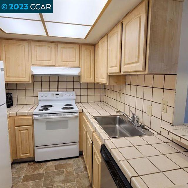 Photo #3: 41028839 Listing 