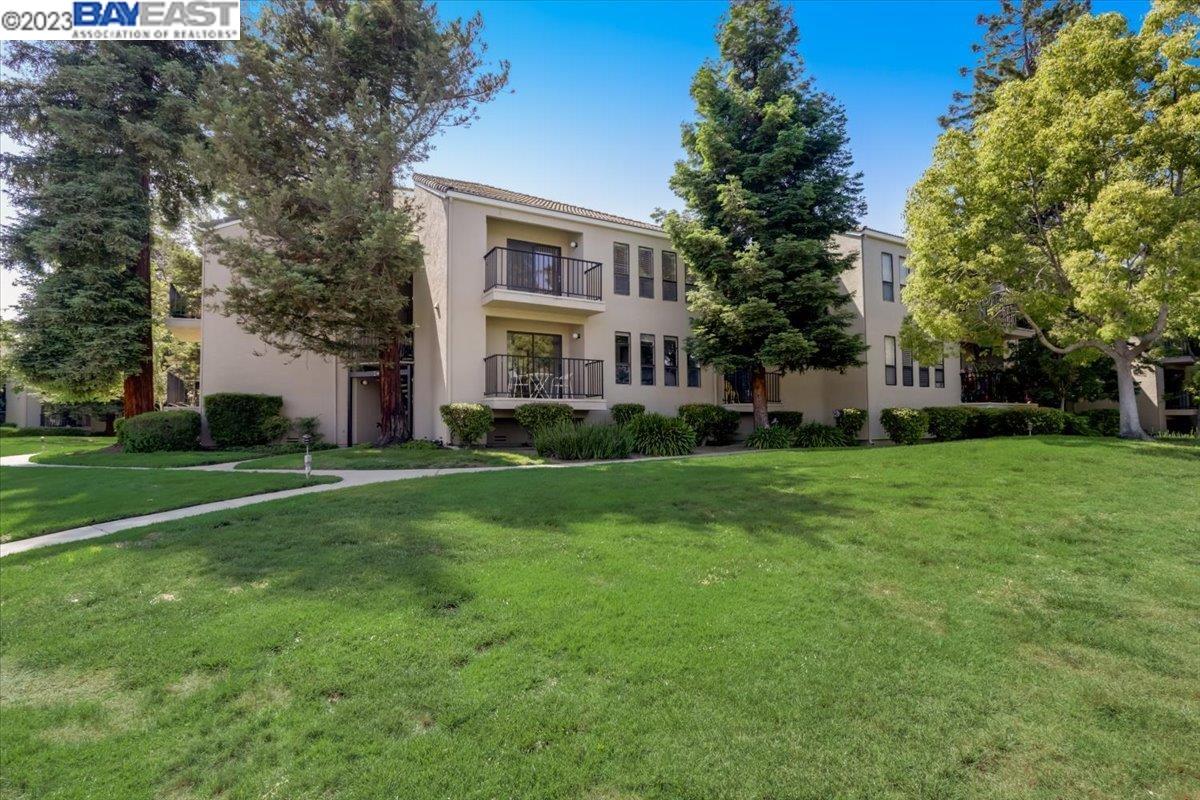 Detail Gallery Image 1 of 1 For 1930 Barrymore Cmn #S,  Fremont,  CA 94538 - 2 Beds | 1 Baths