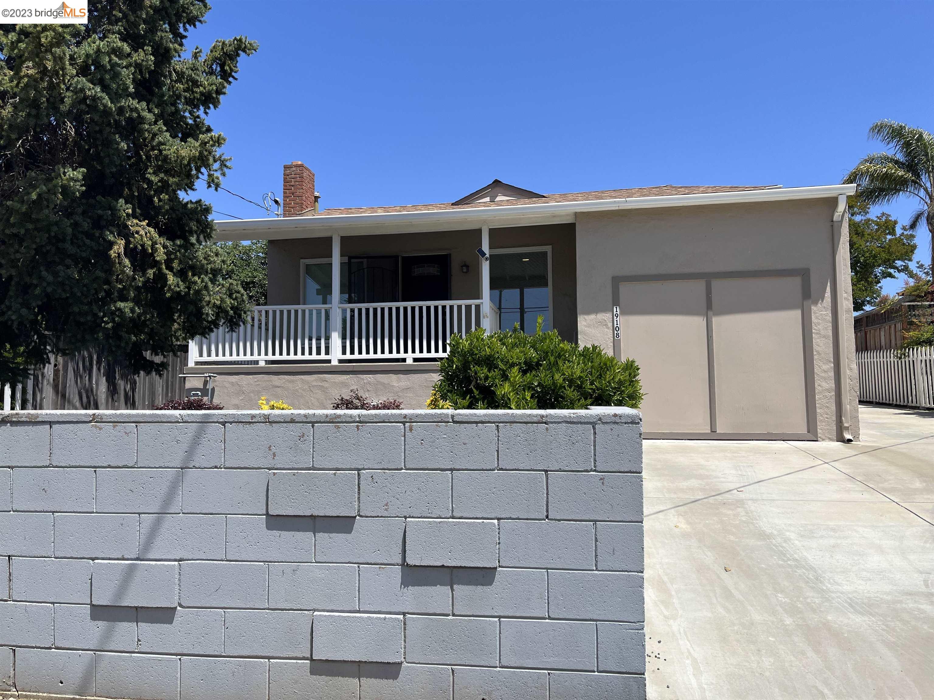 Detail Gallery Image 1 of 1 For 19108 Parsons Avenue, Castro Valley,  CA 94546 - 2 Beds | 1/1 Baths