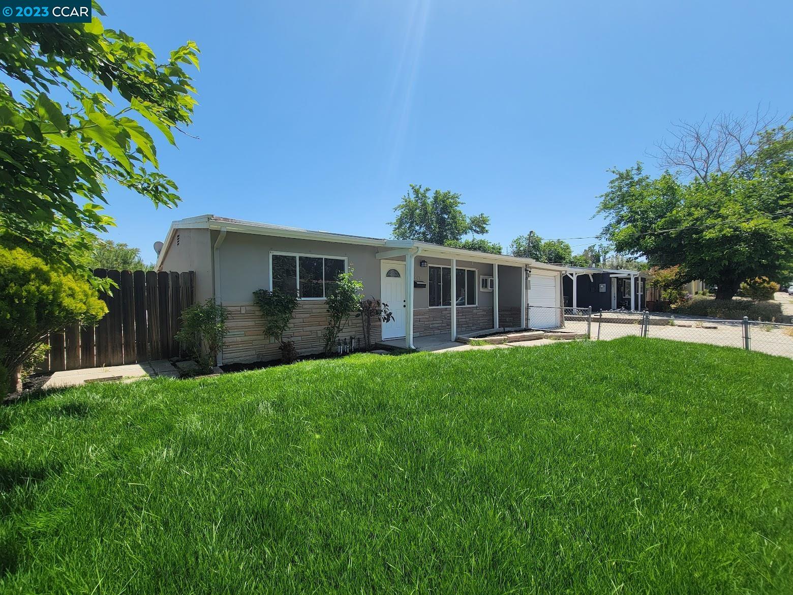 Detail Gallery Image 1 of 1 For 2917 Elizabeth Ln, Antioch,  CA 94509 - 3 Beds | 1 Baths