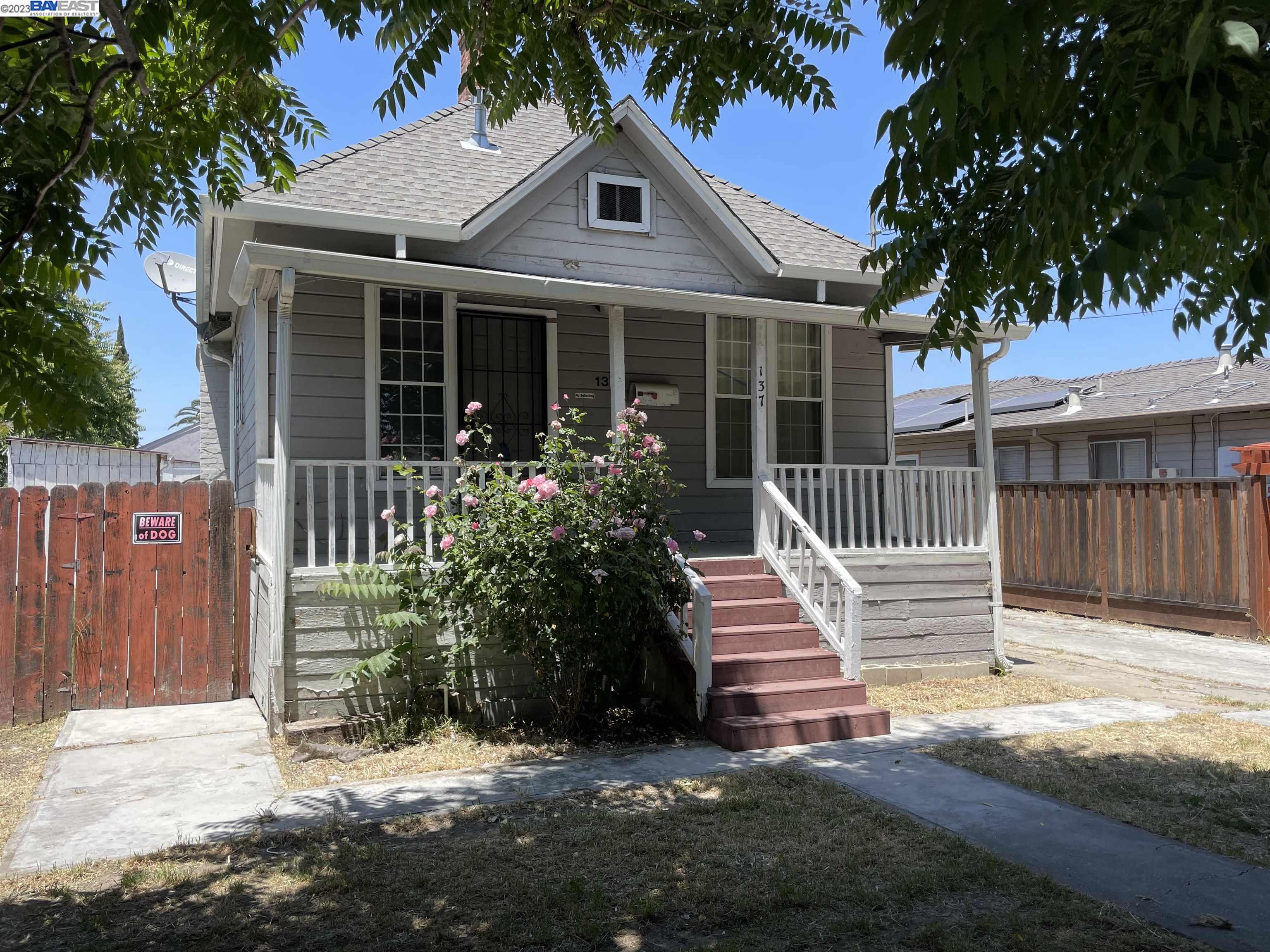 Detail Gallery Image 1 of 1 For 137 Bellevue Ave, San Jose,  CA 95110 - 2 Beds | 1 Baths