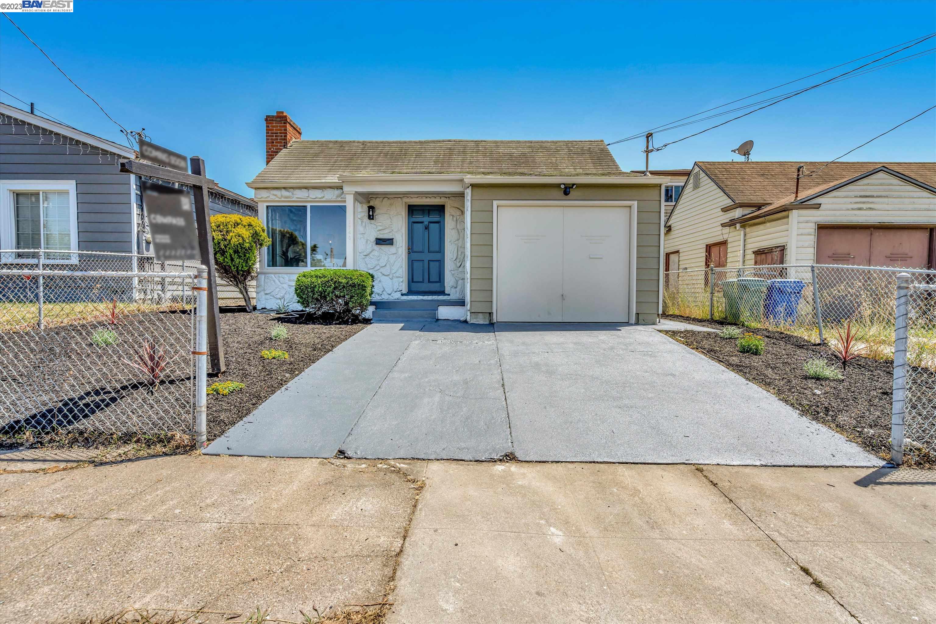 Detail Gallery Image 1 of 1 For 1740 Gaynor Ave, Richmond,  CA 94801 - 3 Beds | 1 Baths