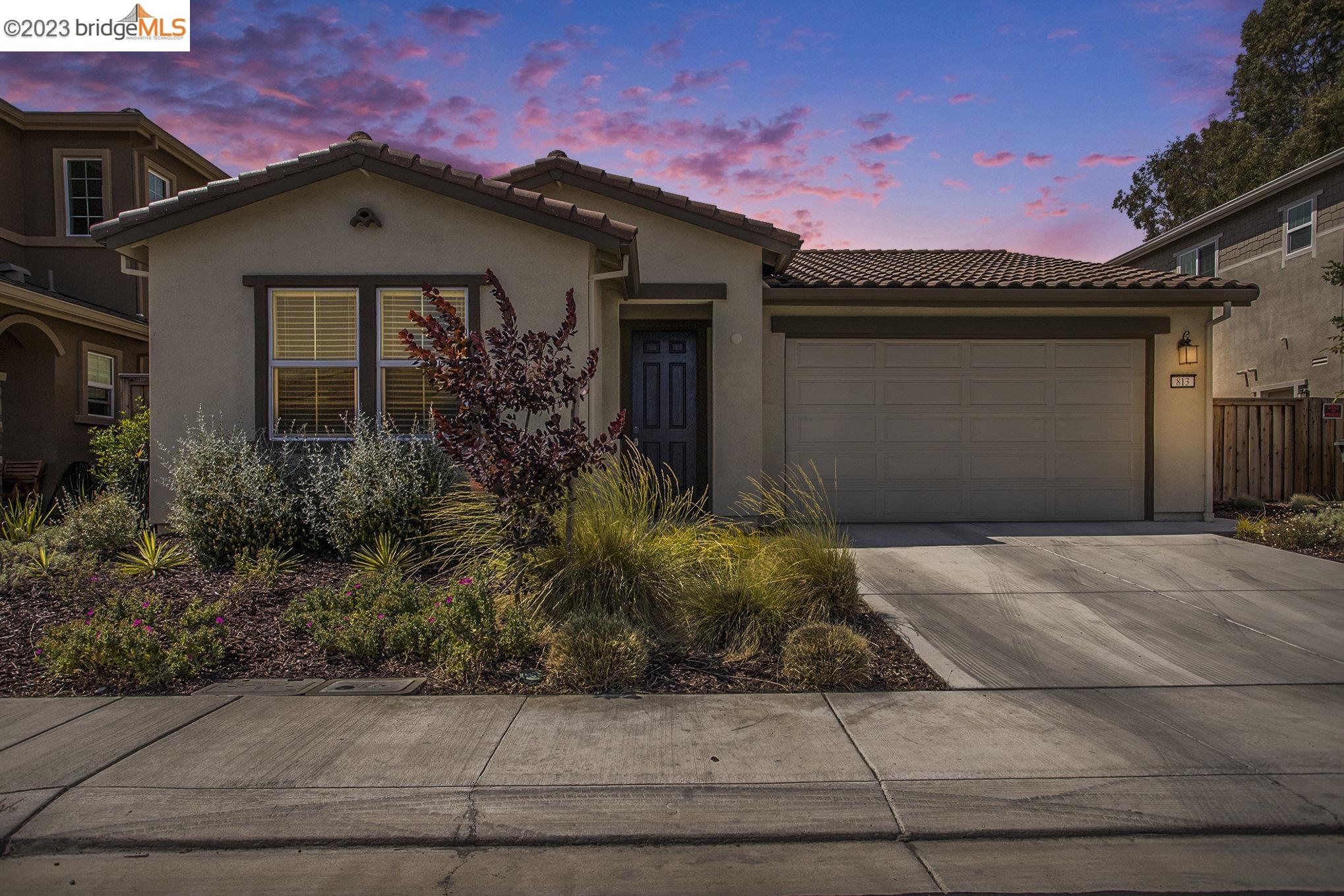 Detail Gallery Image 1 of 1 For 813 Nix Way, Oakley,  CA 94561 - 3 Beds | 2 Baths