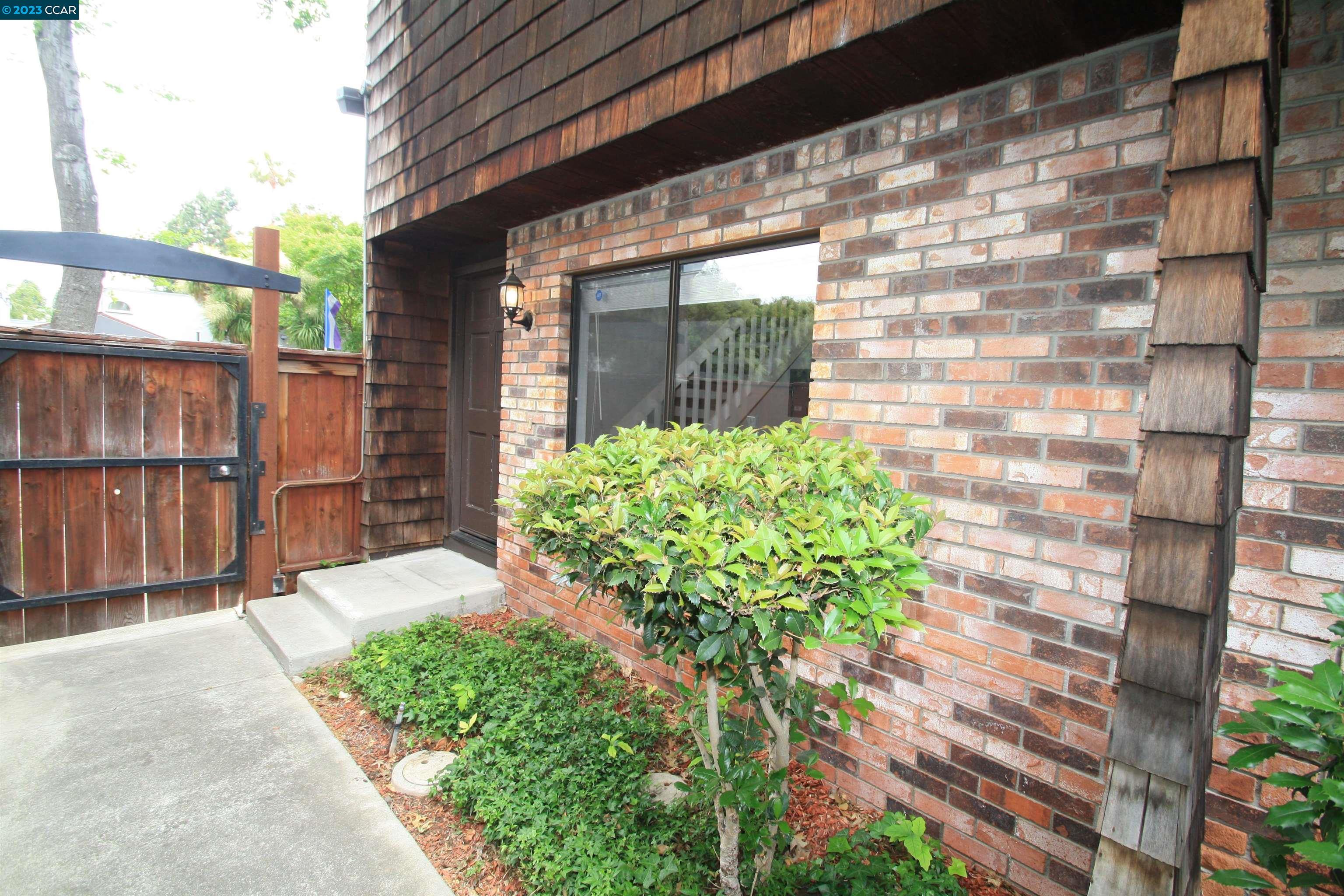 More Details about MLS # 41029651 : 1771 LAGUNA ST # 5