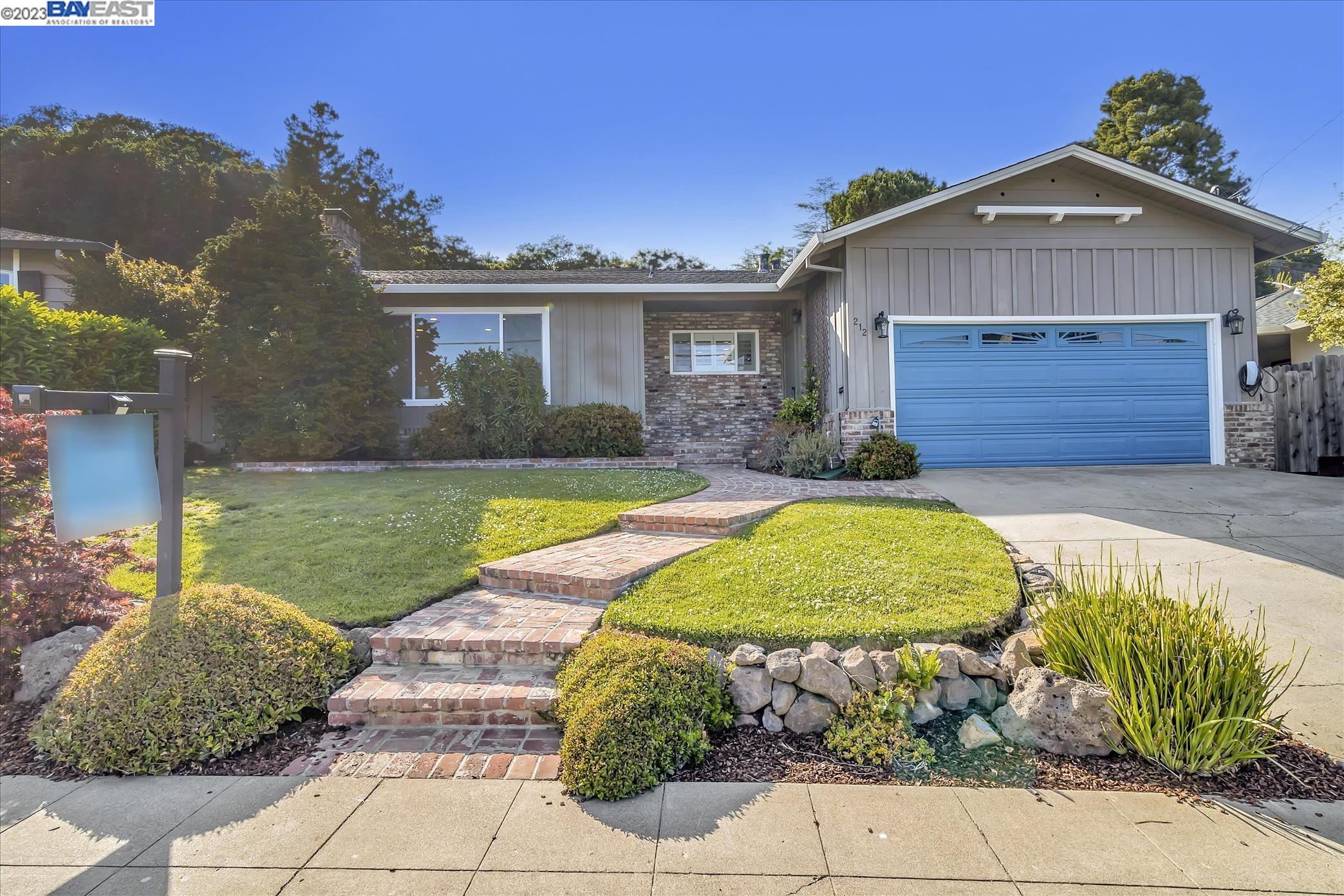 Detail Gallery Image 1 of 1 For 212 Bay View Dr, San Carlos,  CA 94070 - 4 Beds | 2 Baths