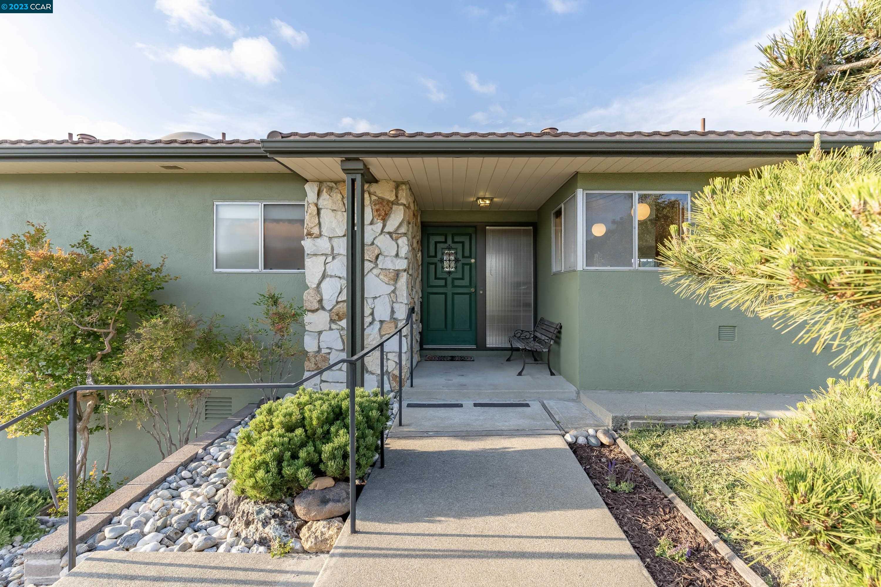 Detail Gallery Image 1 of 1 For 2600 May Rd, El Sobrante,  CA 94803 - 3 Beds | 2 Baths