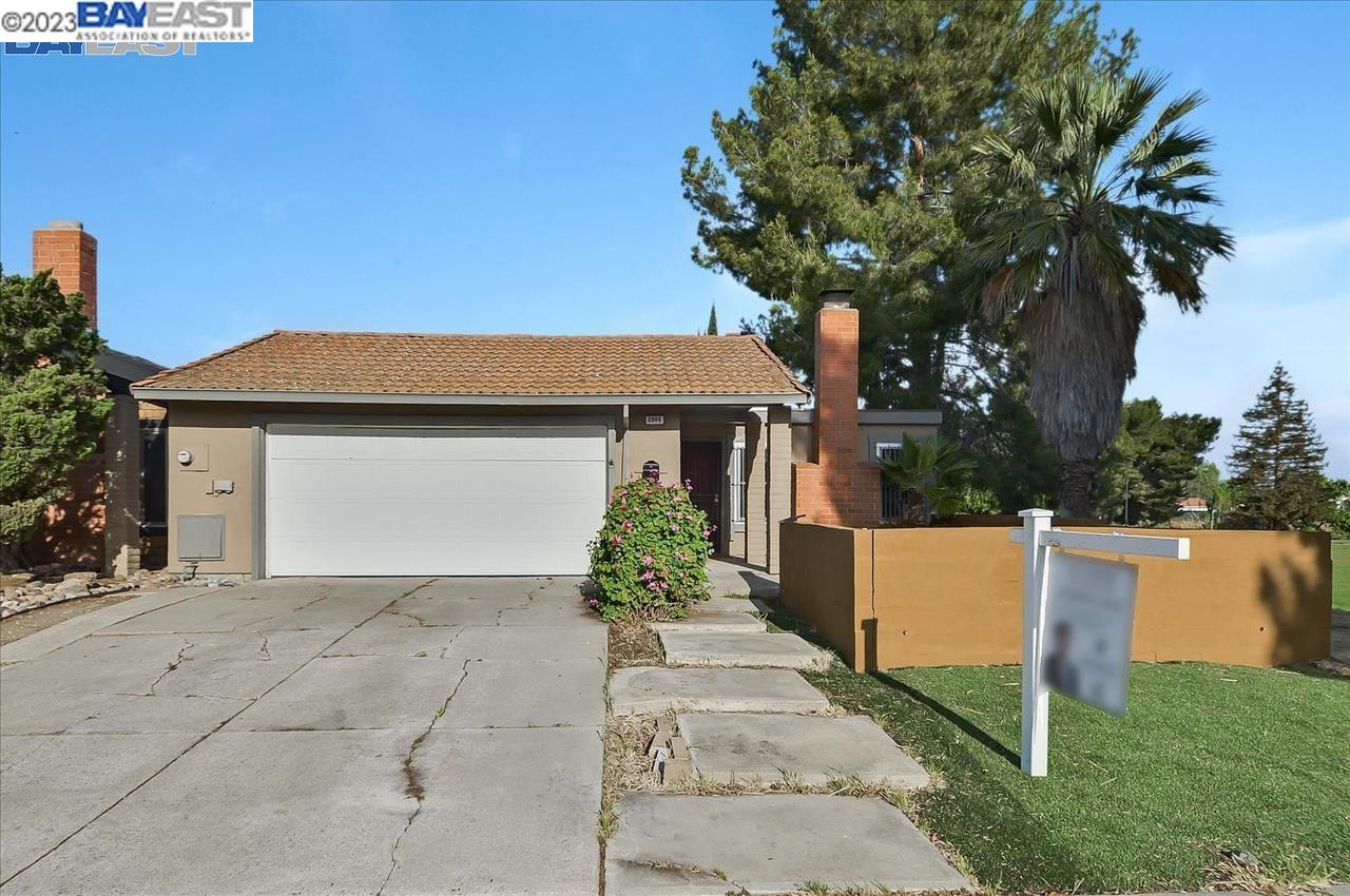 Detail Gallery Image 1 of 1 For 2906 N Apple Ct, Antioch,  CA 94509 - 3 Beds | 2 Baths