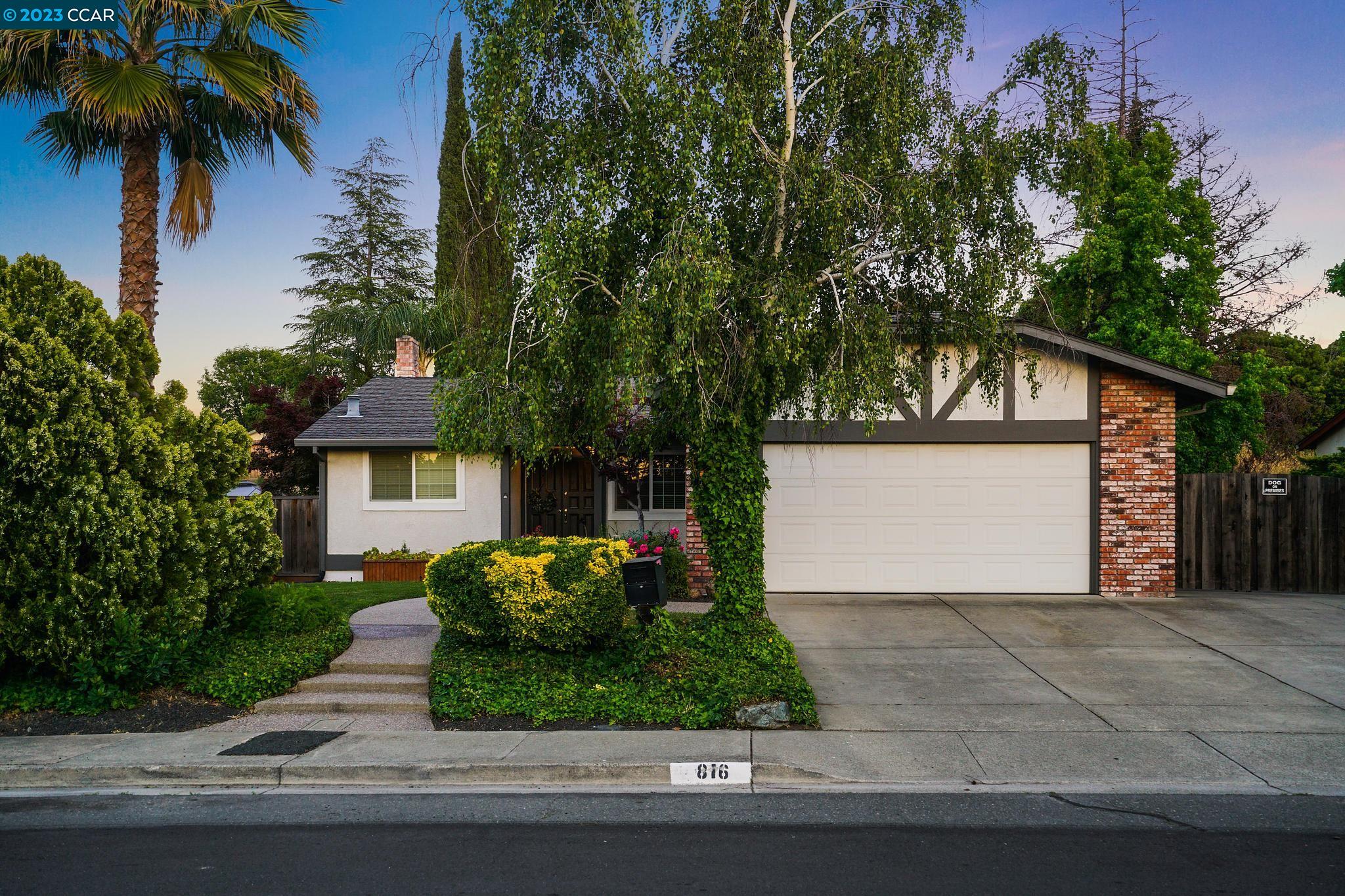 Detail Gallery Image 1 of 1 For 816 Basalt Way, Antioch,  CA 94509 - 4 Beds | 2 Baths