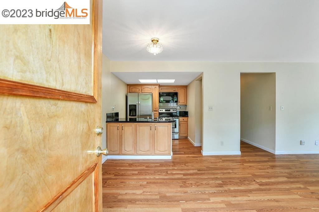 Photo #5: 41029863 Listing 
