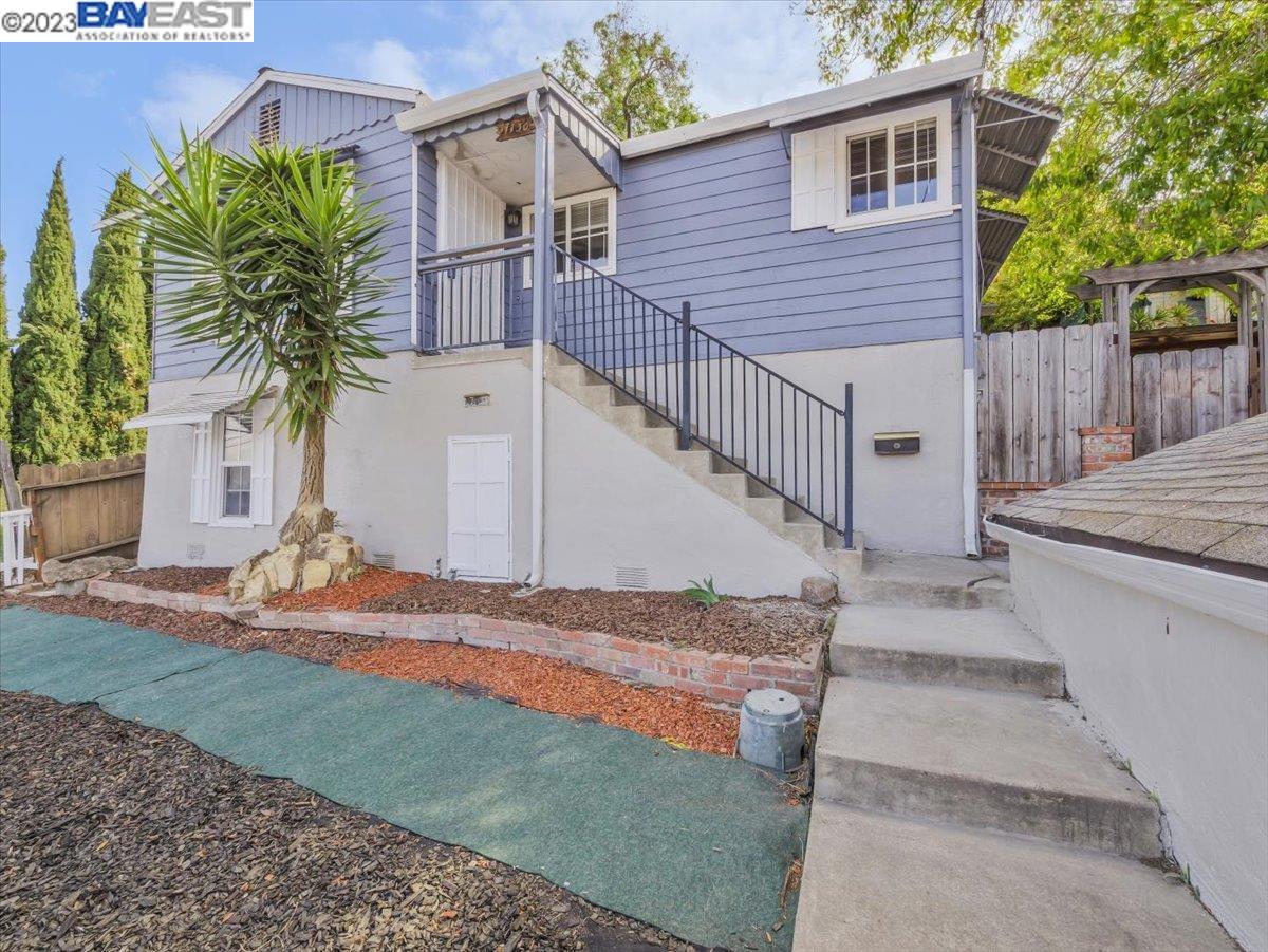 Detail Gallery Image 1 of 1 For 17130 Los Banos St, Hayward,  CA 94541 - 3 Beds | 2 Baths