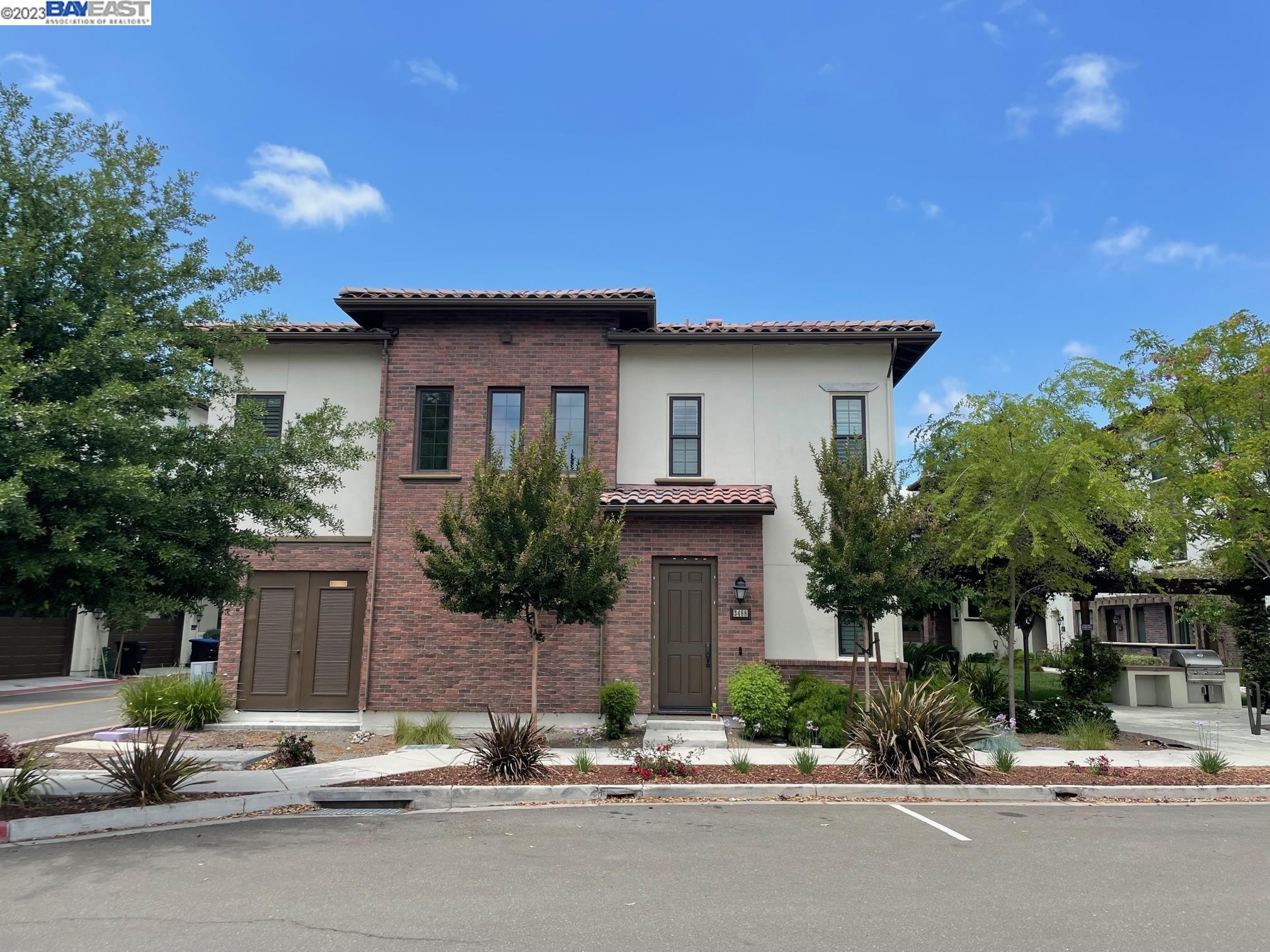 Detail Gallery Image 1 of 1 For 3488 Serra Circle, Pleasanton,  CA 94588 - 3 Beds | 2/1 Baths