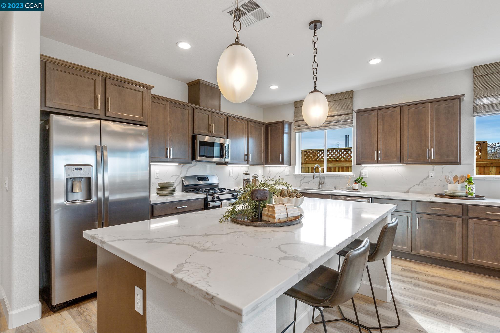 Detail Gallery Image 1 of 1 For 3034 Hickorynut Street, Antioch,  CA 94509 - 5 Beds | 3/1 Baths