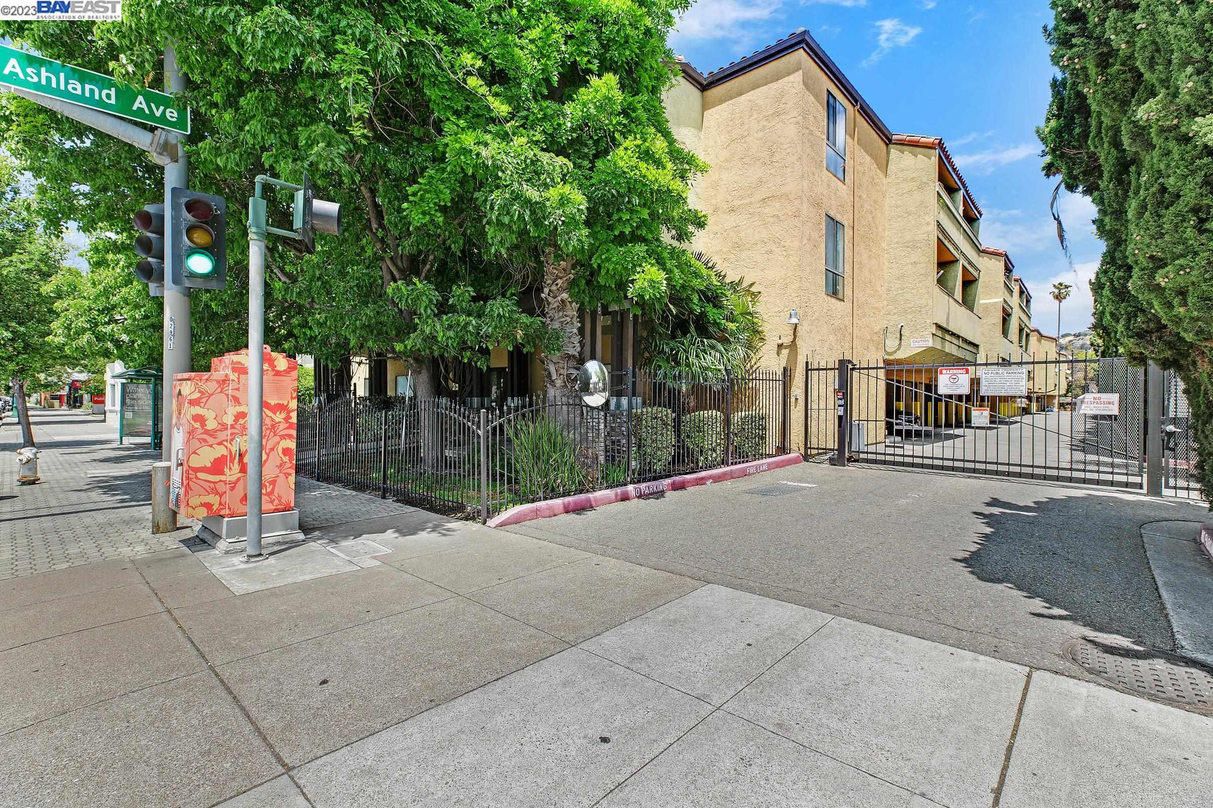 Photo #2: 41030095 Listing 