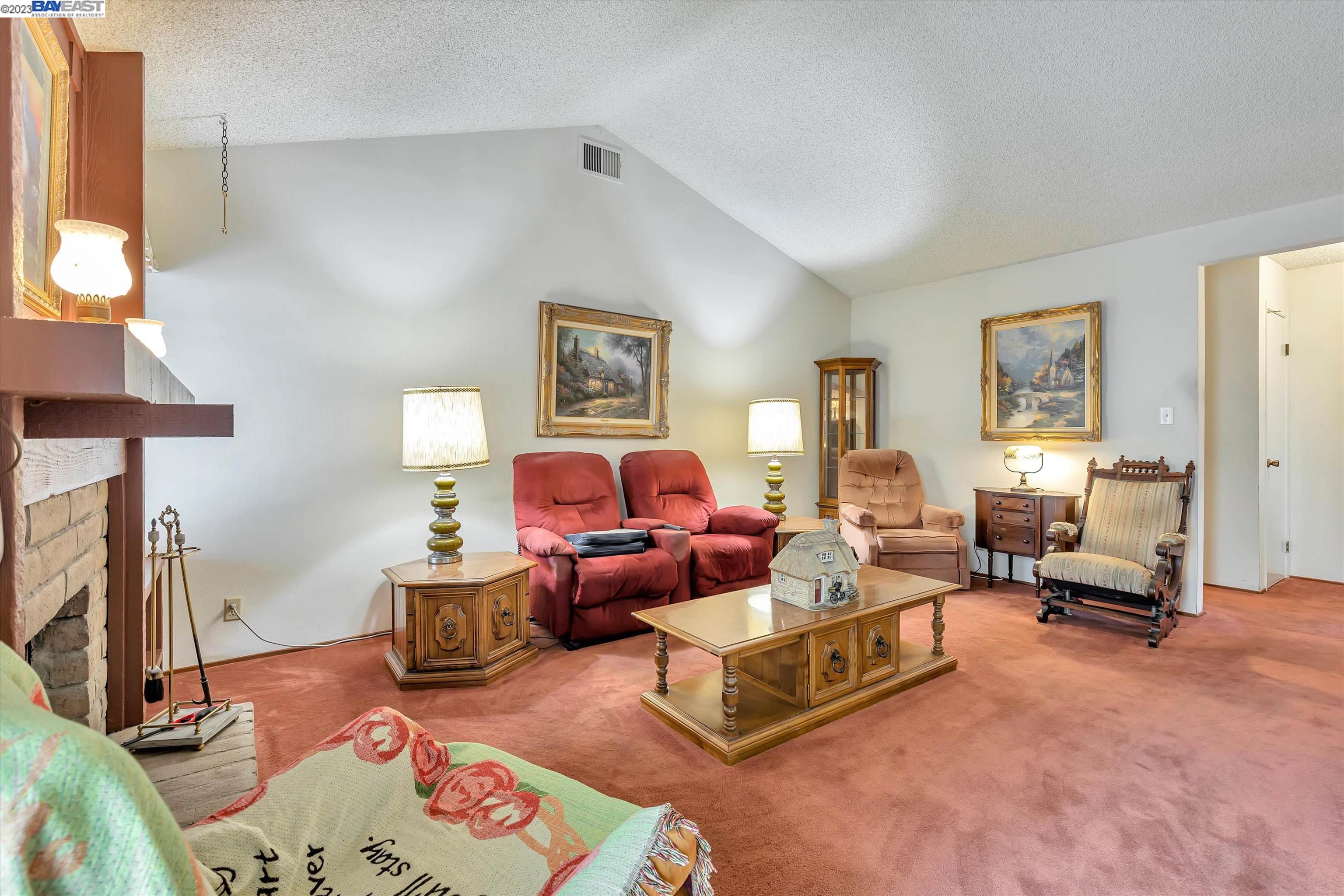 Photo #3: 41030280 Listing 