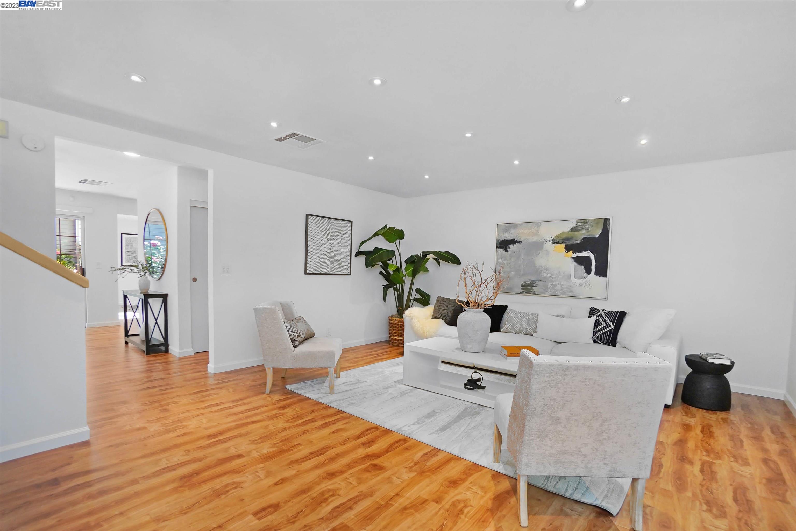 Photo #6: 41030421 Listing 