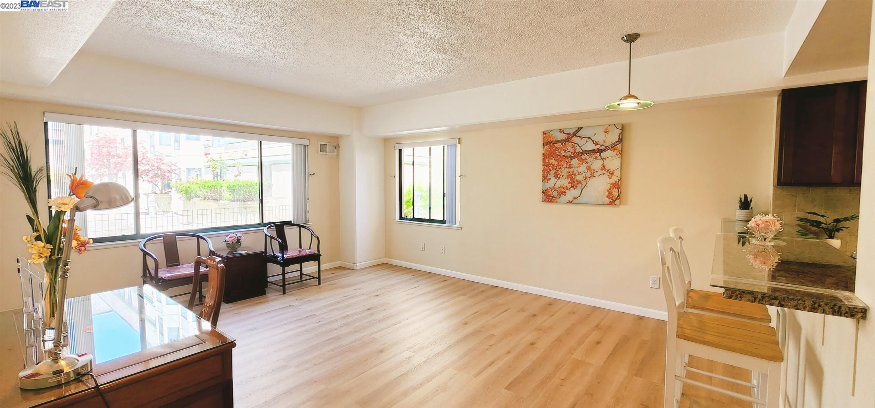 Detail Gallery Image 1 of 1 For 928 Franklin St #330,  Oakland,  CA 94607 - 1 Beds | 1 Baths