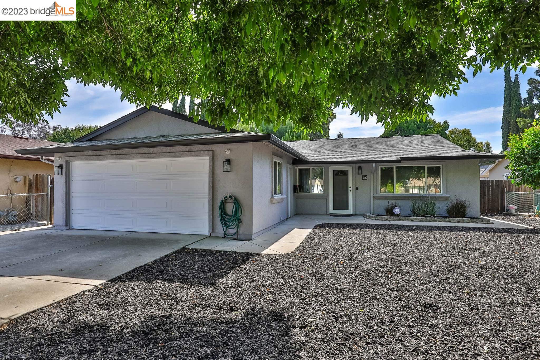 Detail Gallery Image 1 of 1 For 916 N Estates, Brentwood,  CA 94513 - 3 Beds | 2 Baths