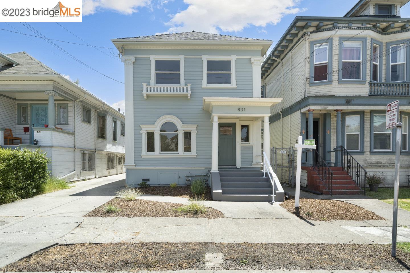 Detail Gallery Image 1 of 1 For 831 32nd St, Oakland,  CA 94608 - 4 Beds | 2/1 Baths