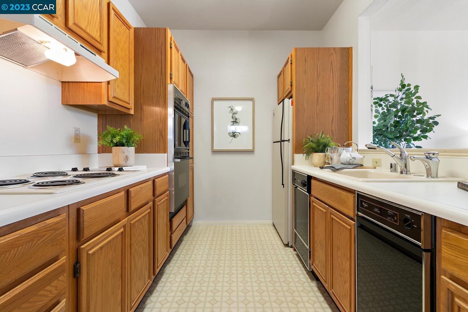 Photo #4: 41030611 Listing 