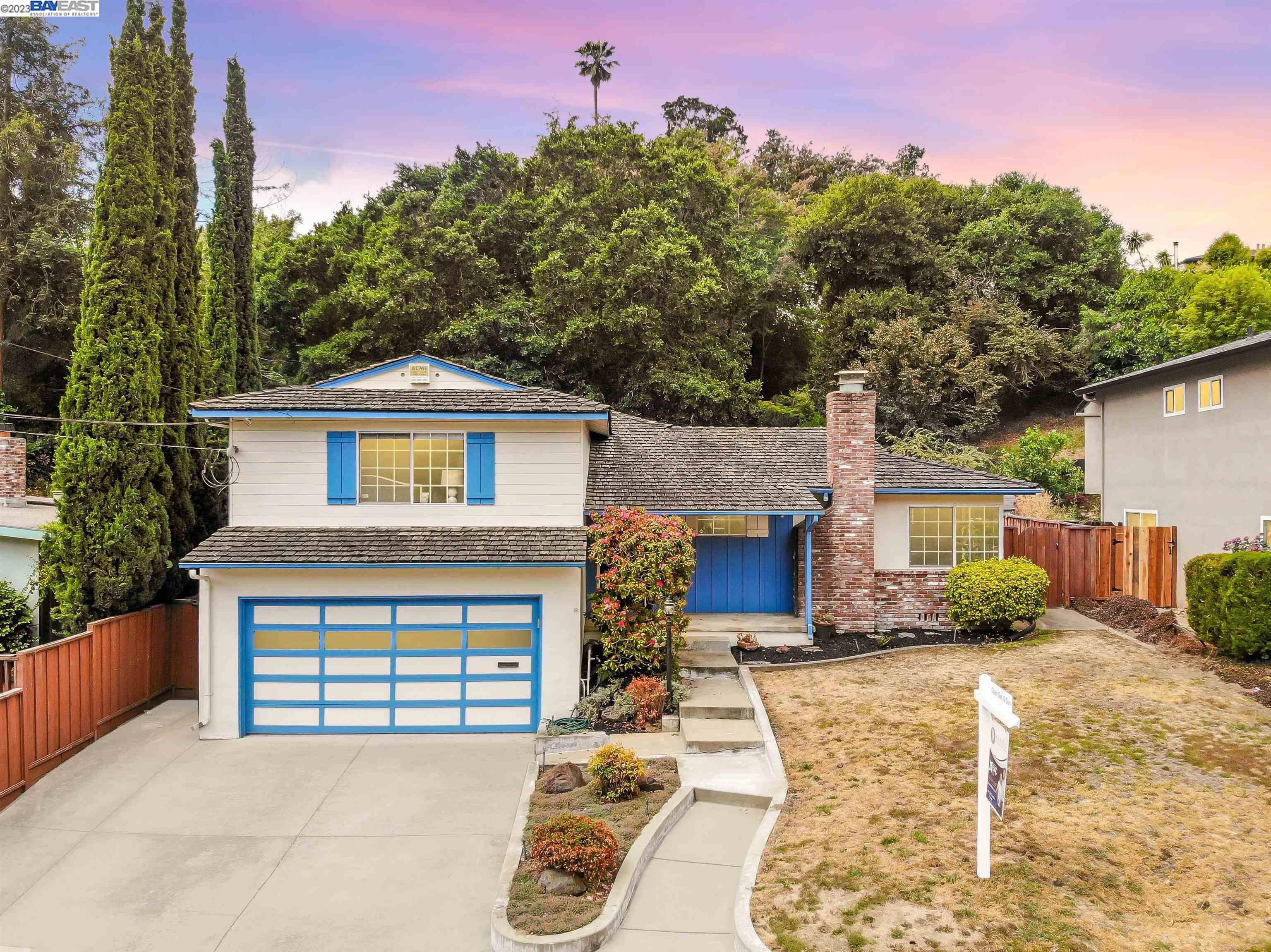 Detail Gallery Image 1 of 1 For 18327 Joseph Dr, Castro Valley,  CA 94546 - 3 Beds | 2/1 Baths