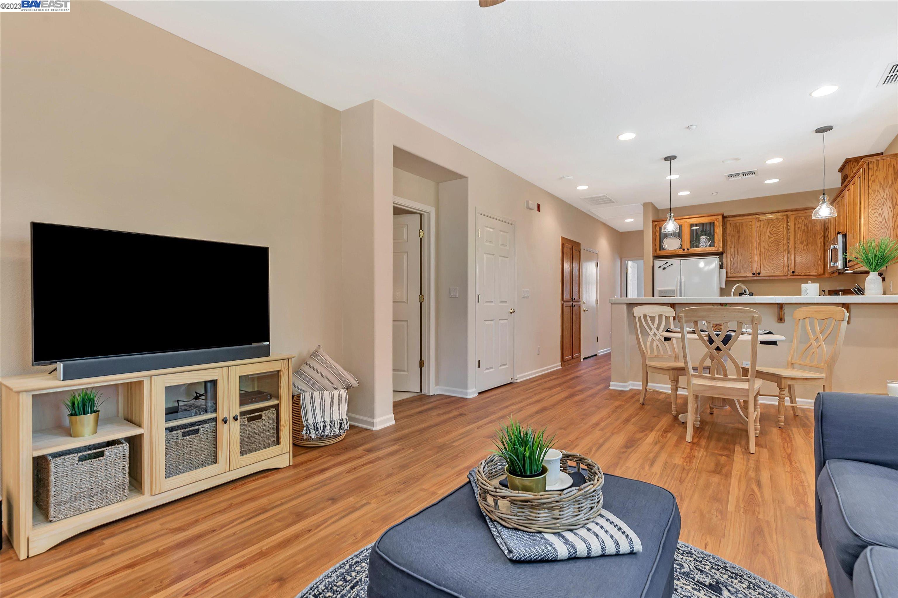 Photo #4: 41030912 Listing 