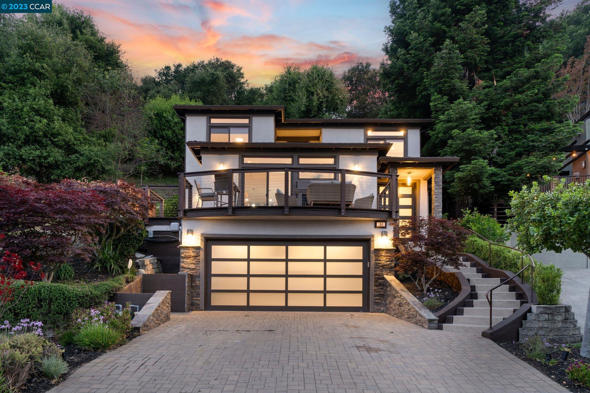 Detail Gallery Image 1 of 1 For 100 Barbara Rd, Orinda,  CA 94563 - 3 Beds | 3 Baths