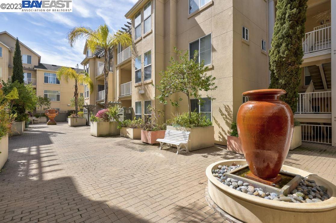 Detail Gallery Image 1 of 1 For 2255 Showers Dr #214,  Mountain View,  CA 94040 - 1 Beds | 1 Baths