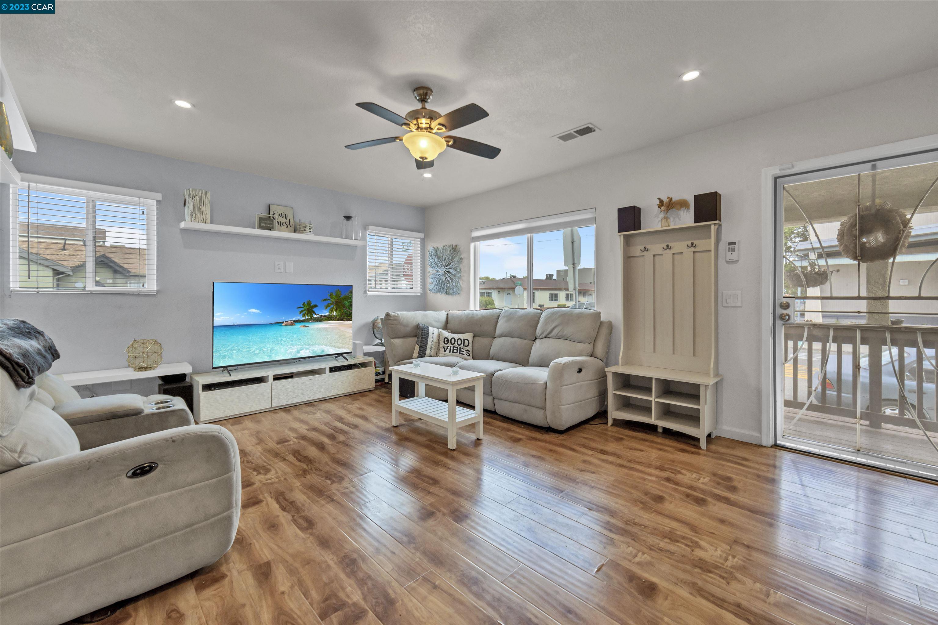 Detail Gallery Image 1 of 1 For 533 Chanslor Ave, Richmond,  CA 94801-3536 - 3 Beds | 2 Baths