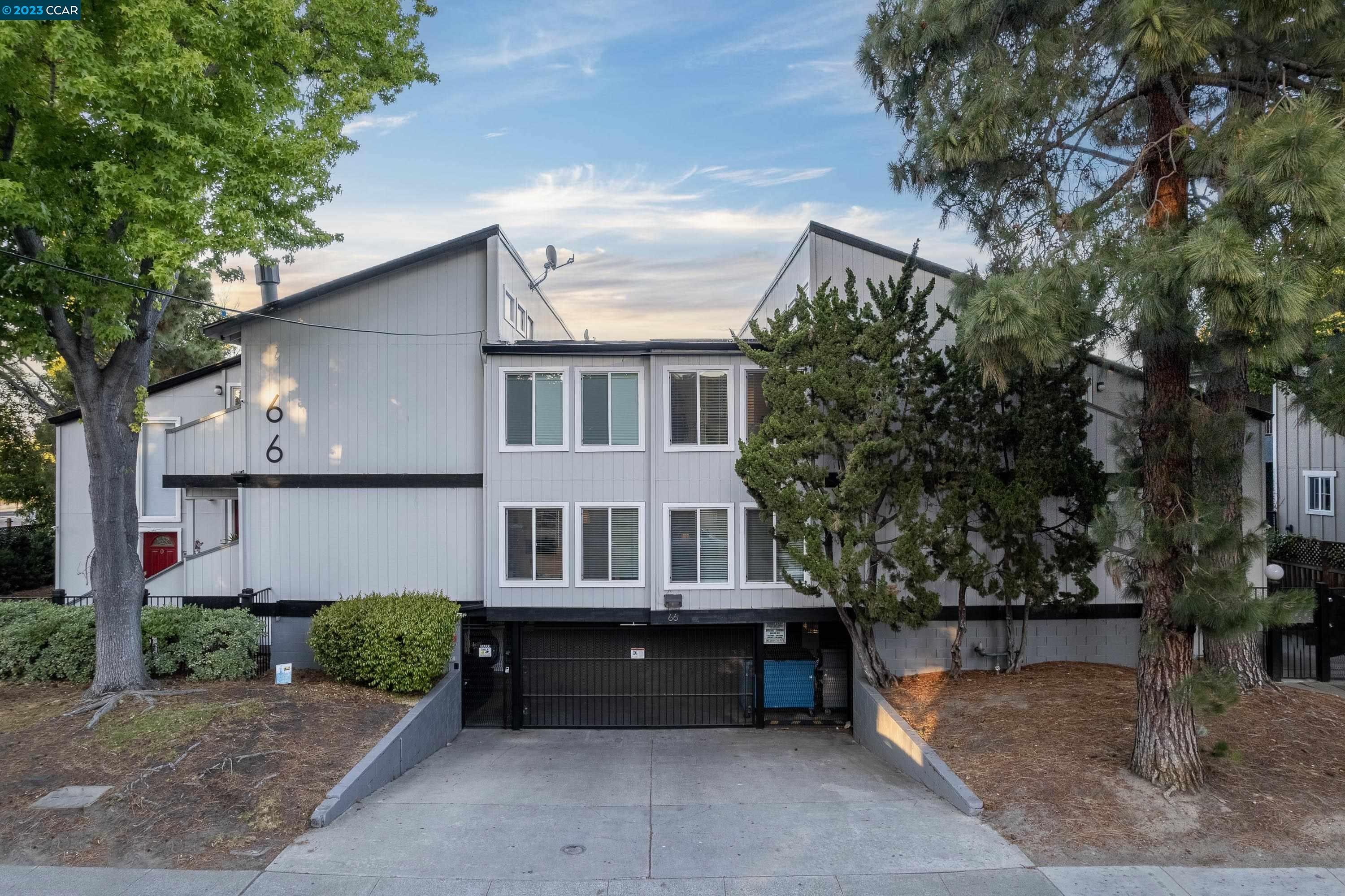 Detail Gallery Image 1 of 1 For 66 Newell Rd #B,  East Palo Alto,  CA 94303 - 2 Beds | 2 Baths