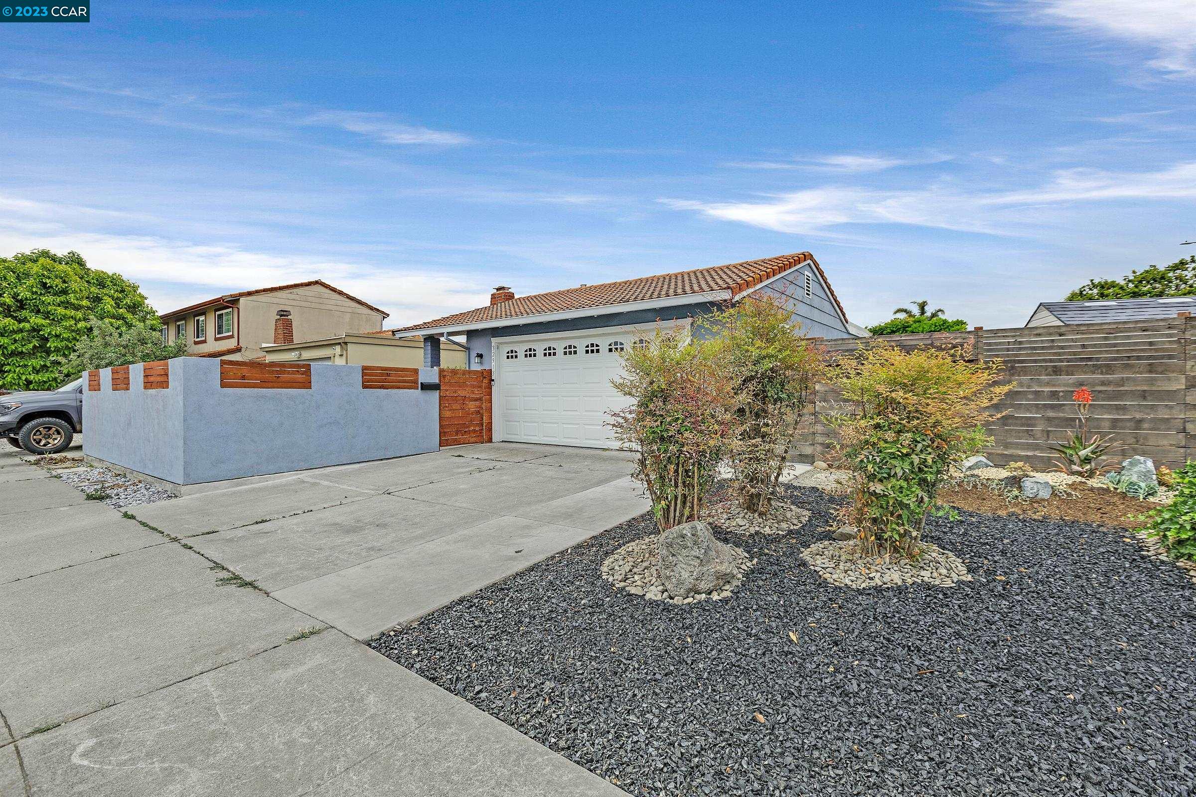 Detail Gallery Image 1 of 1 For 32913 Lake Bluestone St, Fremont,  CA 94555-1212 - 3 Beds | 2 Baths