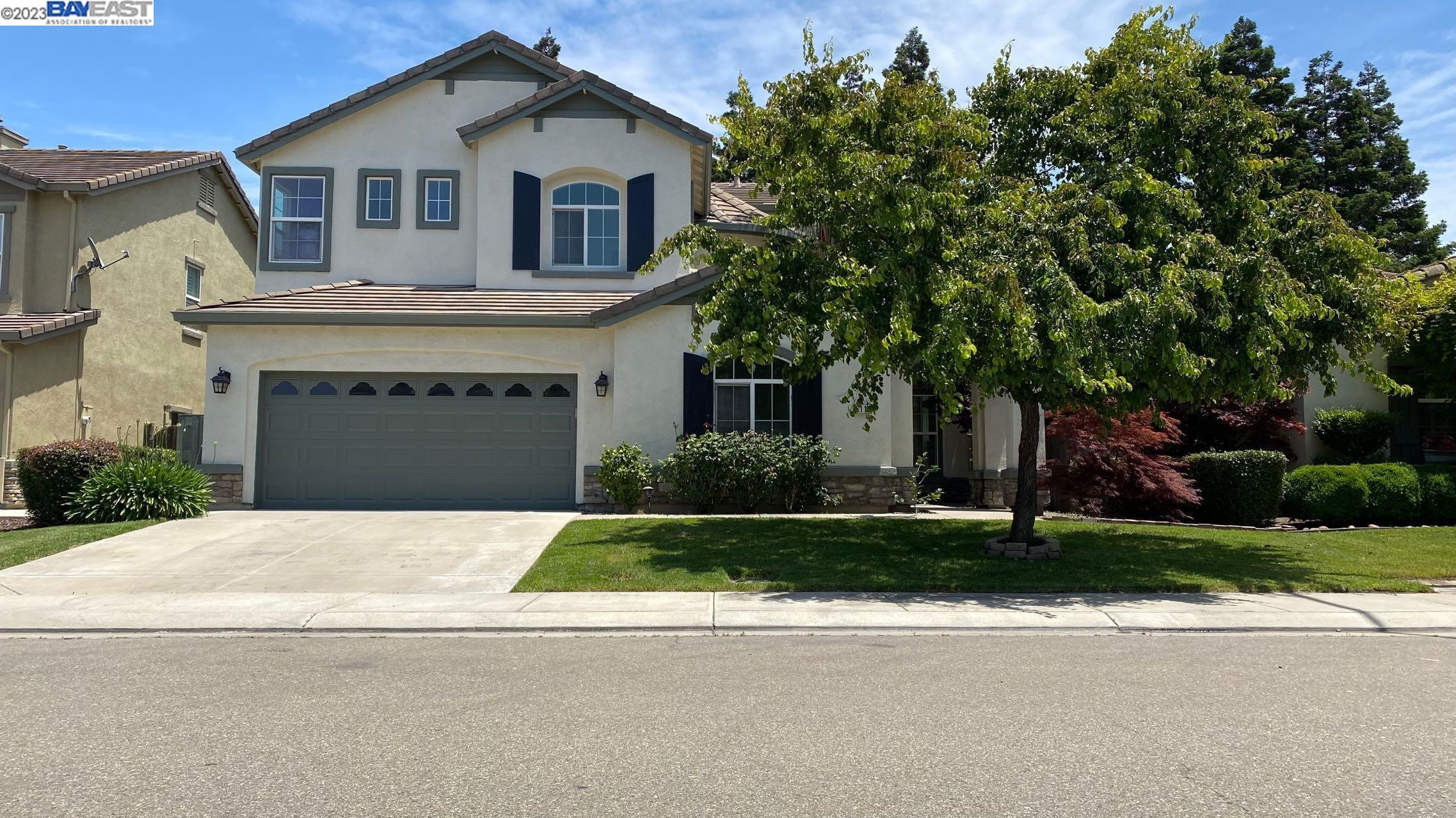 Detail Gallery Image 1 of 1 For 6112 Silver Oak Cir, Stockton,  CA 95219 - 5 Beds | 3 Baths
