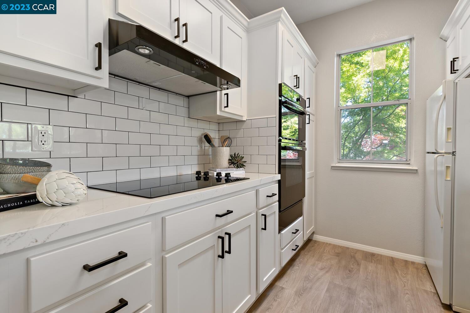 Photo #6: 41031306 Listing 