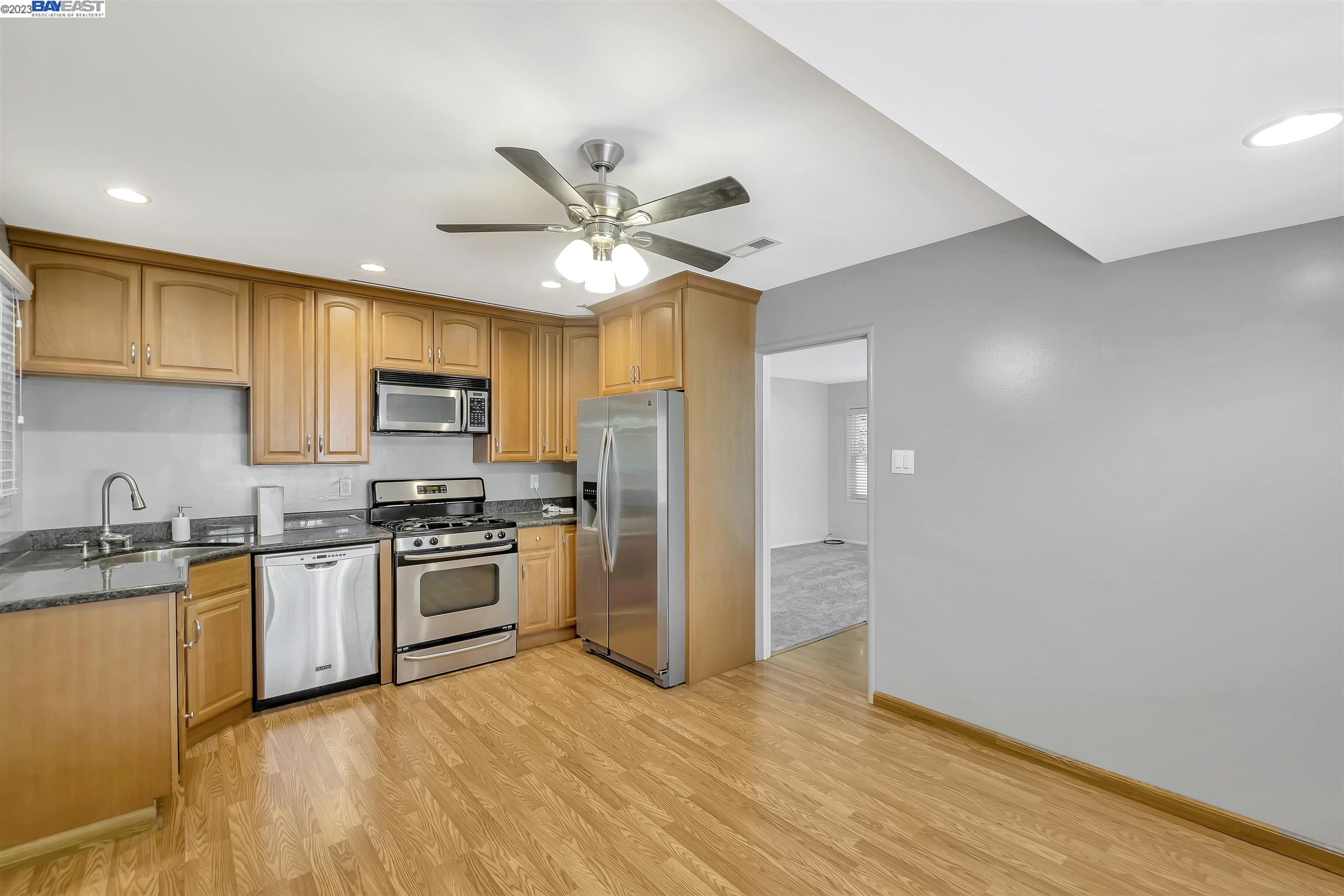 For Sale 17236 Via Estrella, San Lorenzo, CA 94580 3 Beds / 2 Full