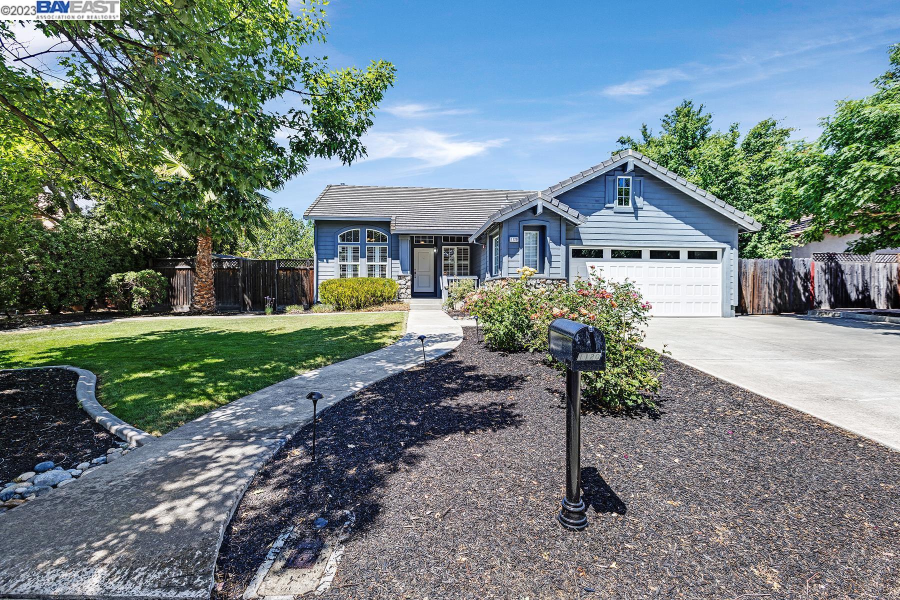 Detail Gallery Image 1 of 1 For 1120 Wynn Cir, Livermore,  CA 94550 - 3 Beds | 2 Baths