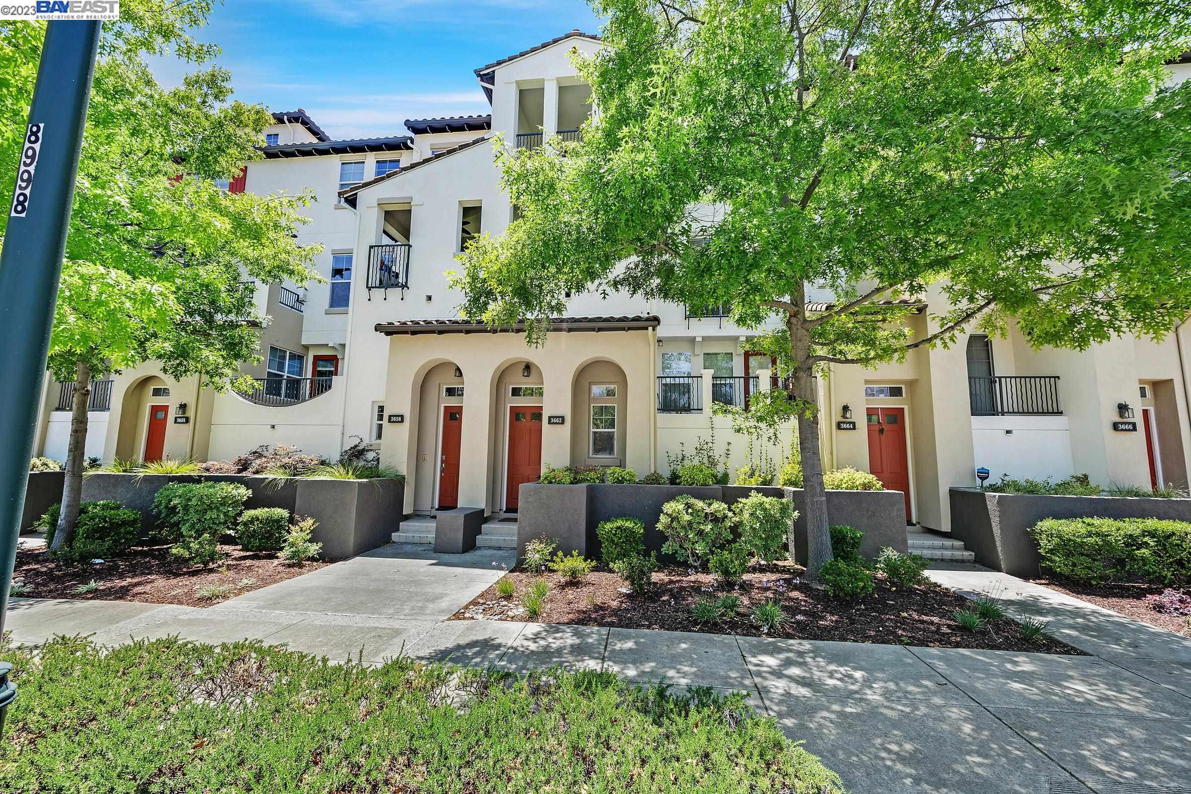 Photo #2: 41032215 Listing 
