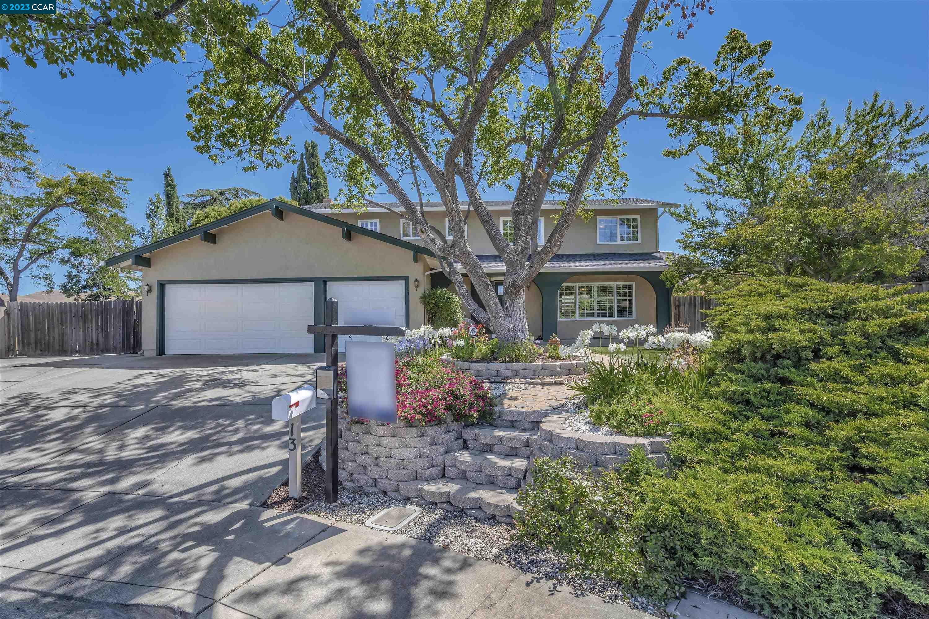 Detail Gallery Image 1 of 1 For 13 Atchinson Stage Pl, Clayton,  CA 94517 - 5 Beds | 2/1 Baths