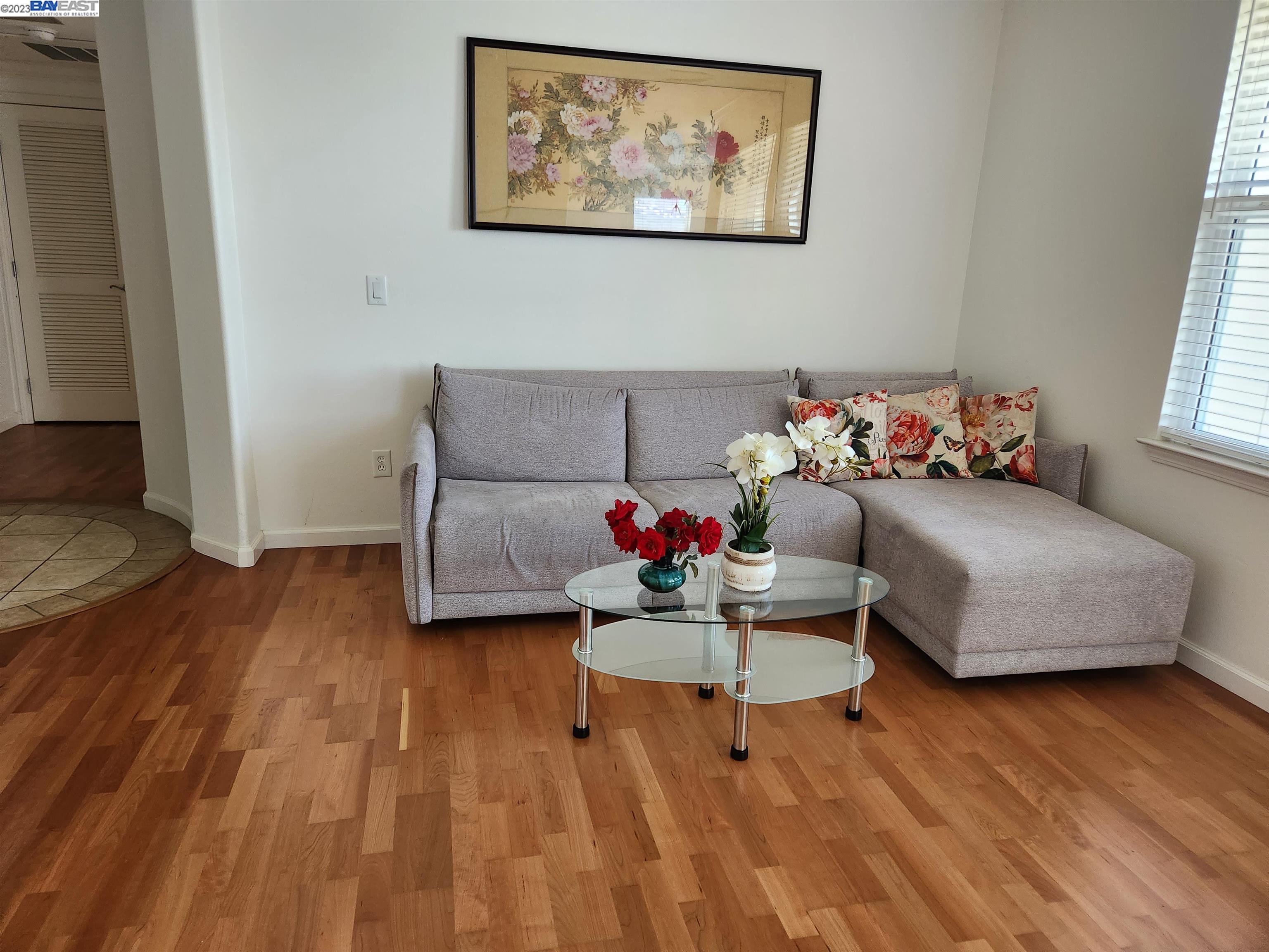 Photo #4: 41032349 Listing 
