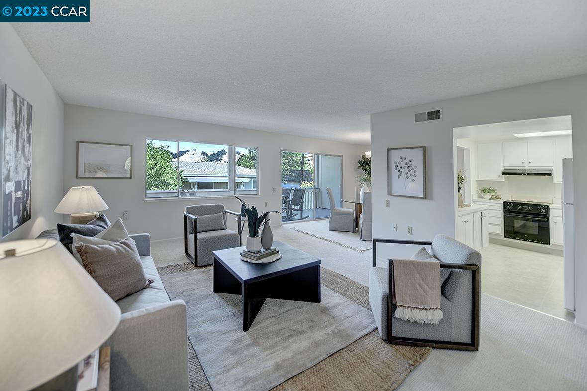 Photo #2: 41032420 Listing 