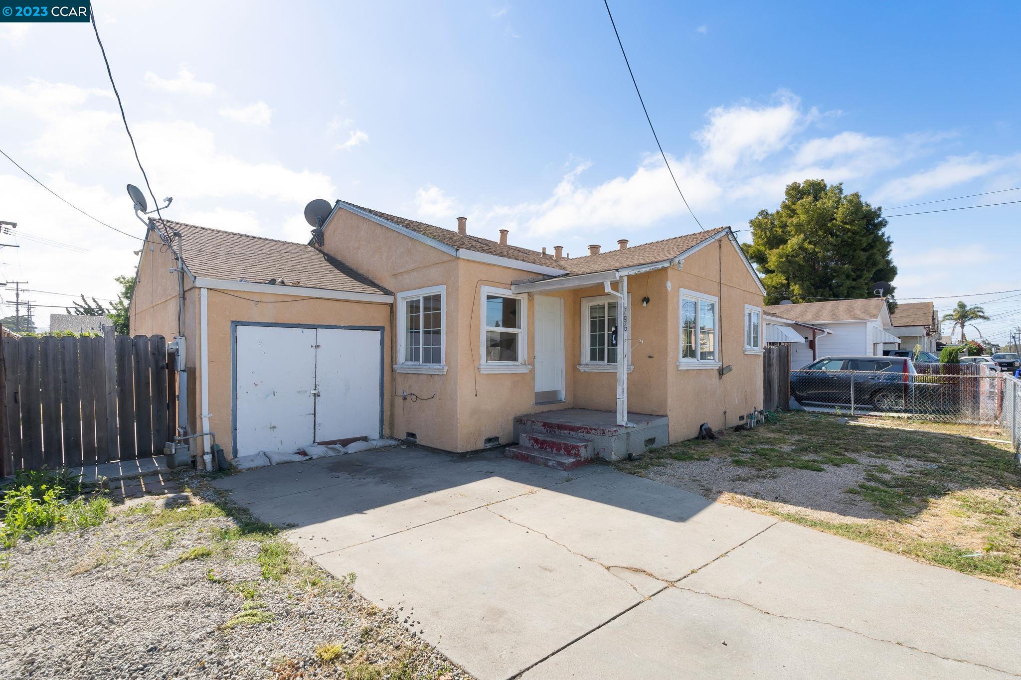 Detail Gallery Image 1 of 1 For 796 7th Street, Richmond,  CA 94801 - 2 Beds | 1 Baths