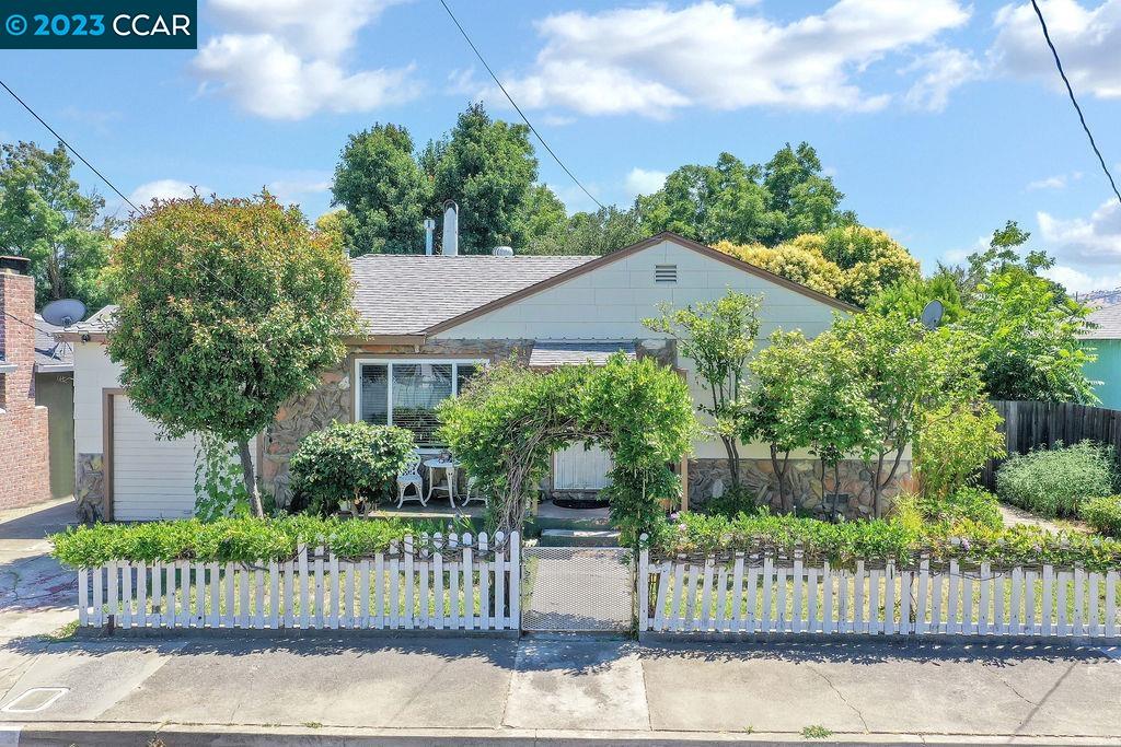Detail Gallery Image 1 of 1 For 70 E 19th St, Antioch,  CA 94509 - 2 Beds | 1 Baths