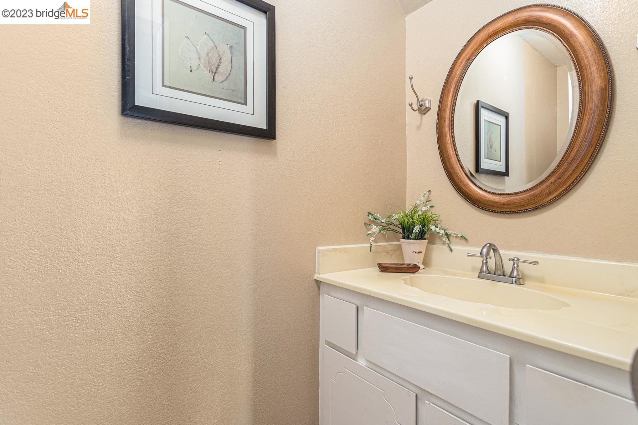 Photo #13: 41032982 Listing: Photo #13