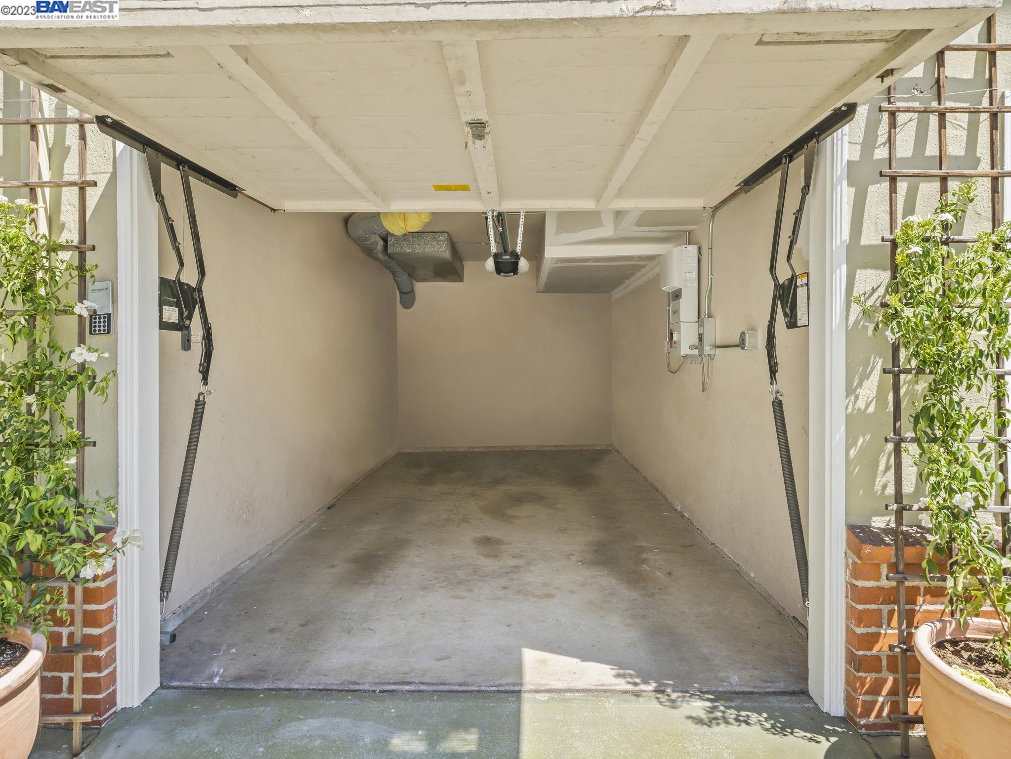 Photo #21: 41033122 Listing: Photo #21